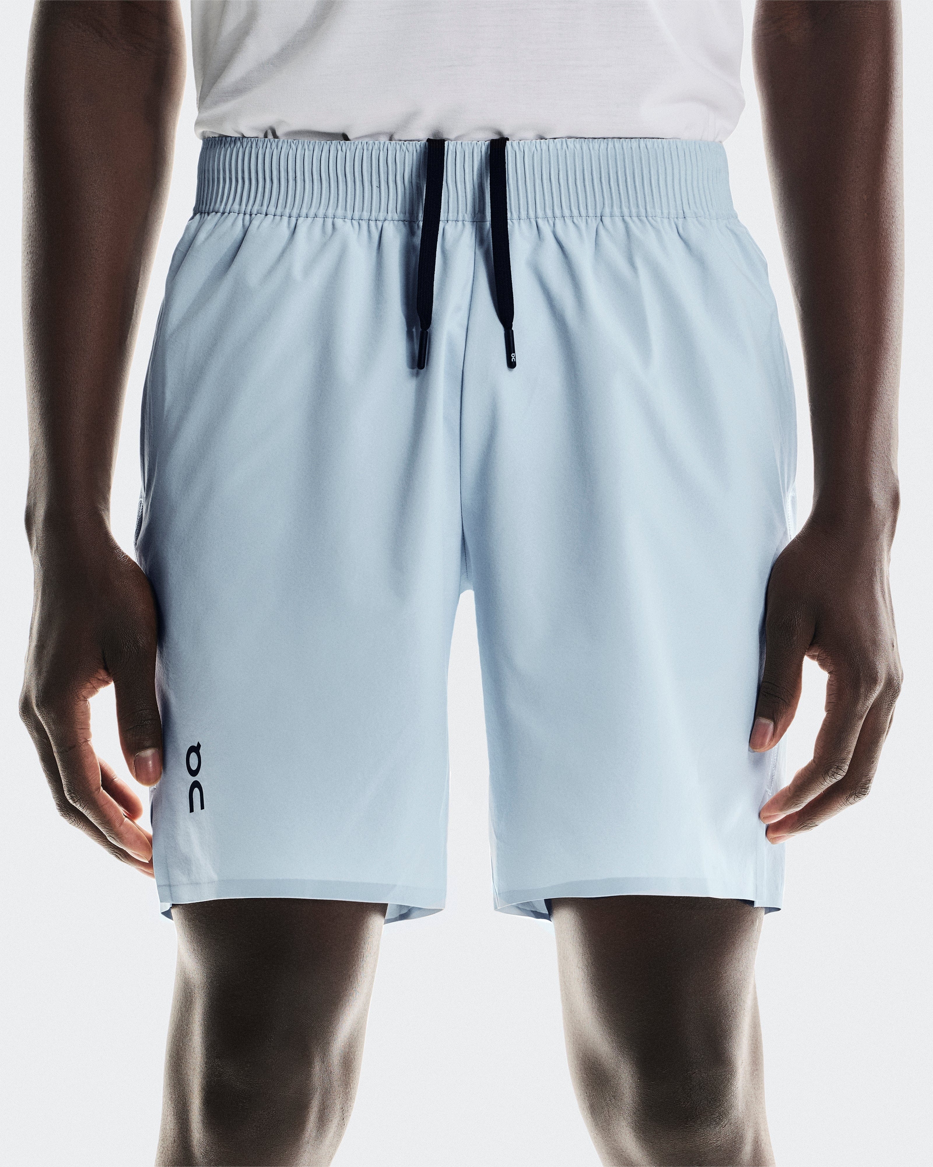 On Running On Focus Shorts Arctic