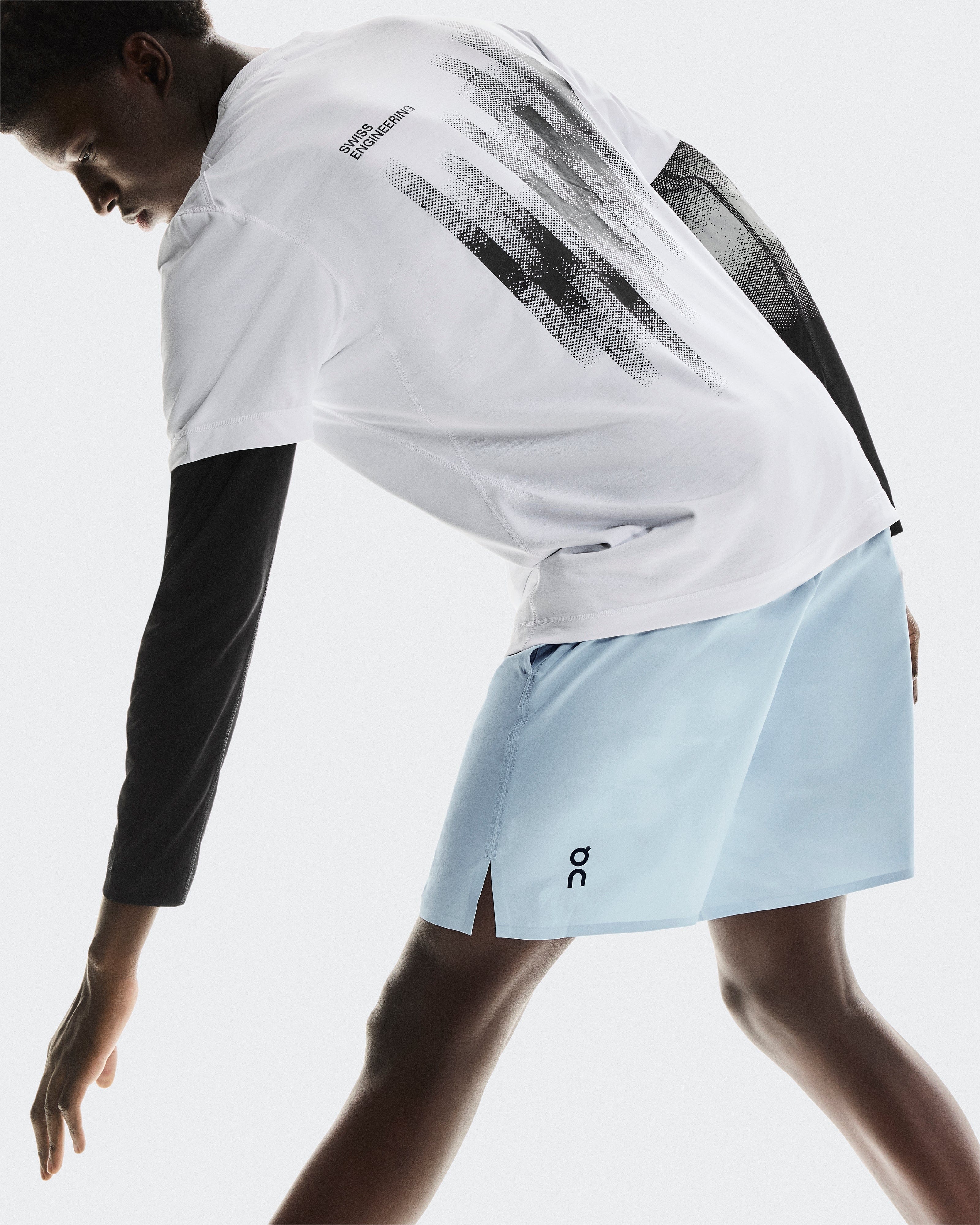 On Running On Focus Shorts Arctic