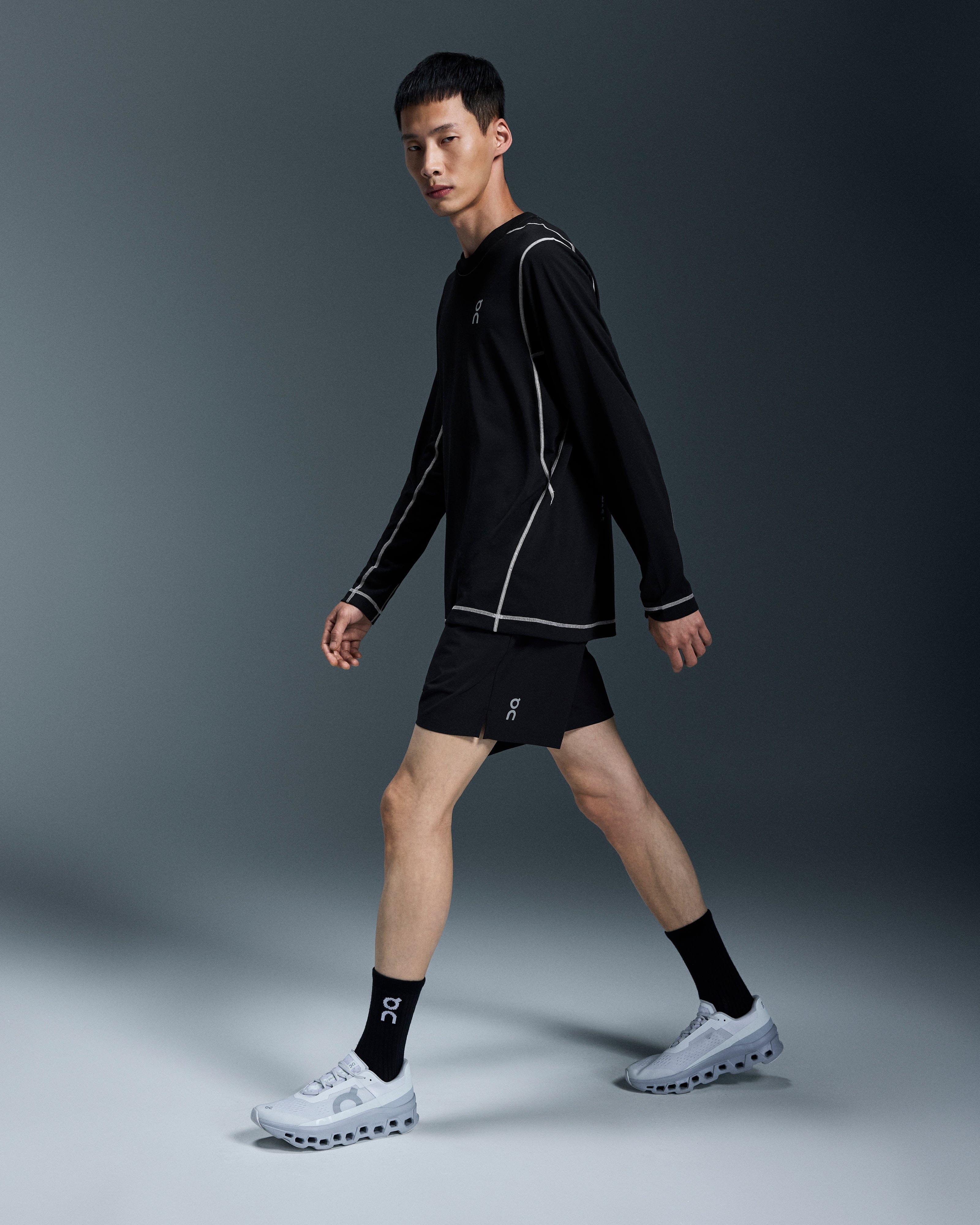 On Running On 5" Core Shorts Black