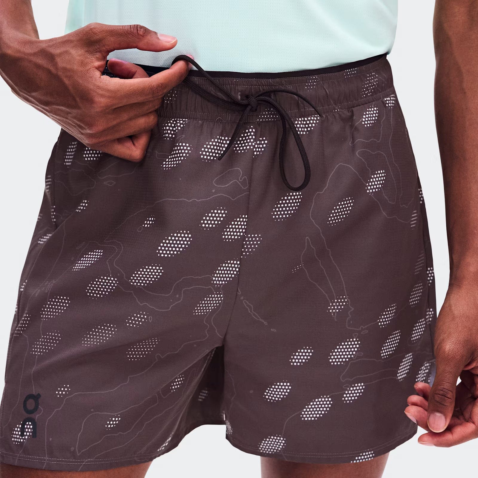 On Running On Trail Shorts Mulberry