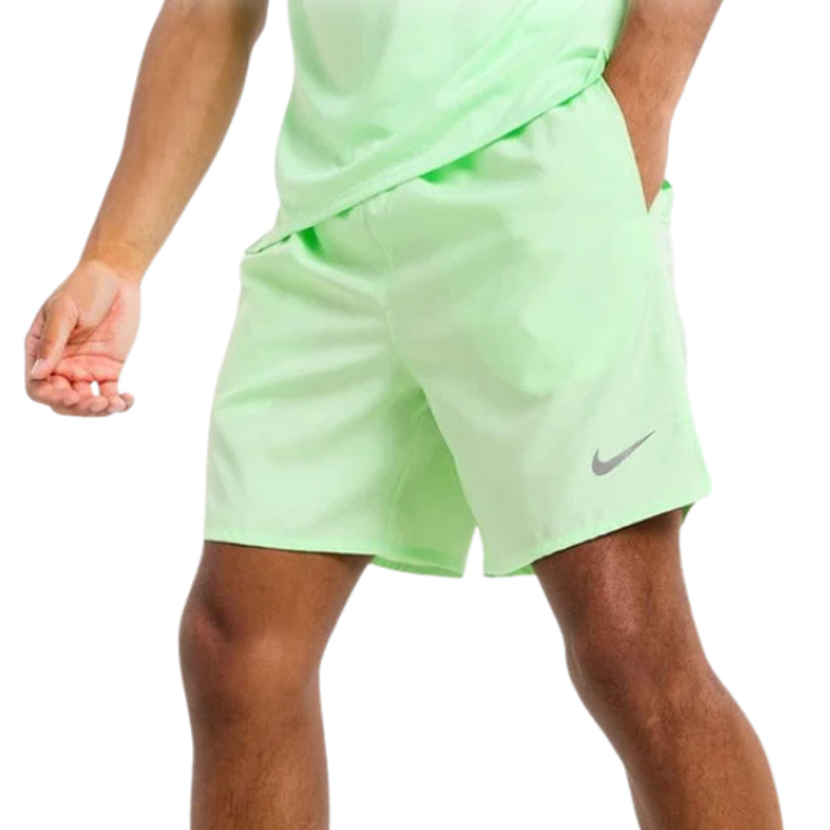 Nike Challenger Shorts Vapour Green 5