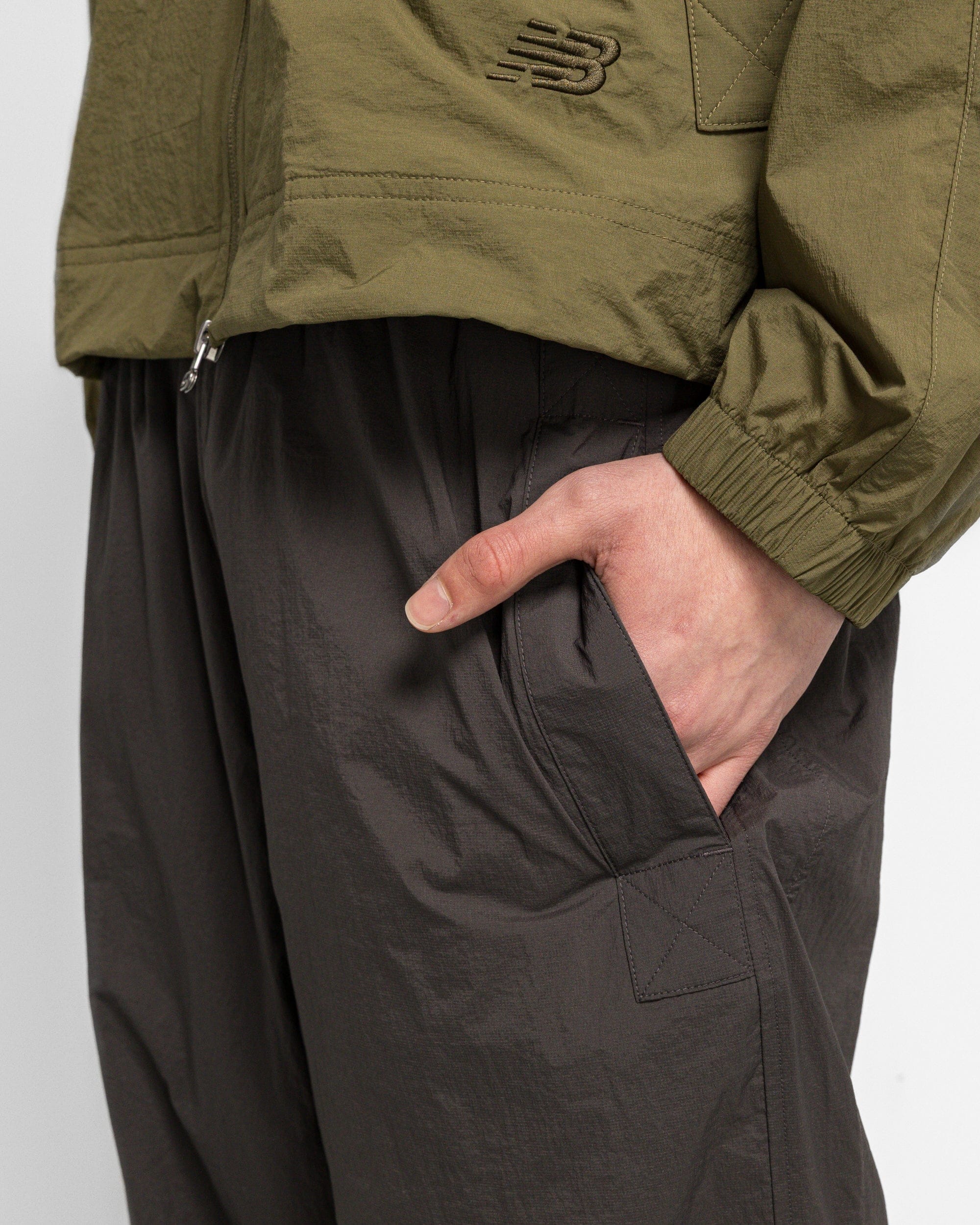 New Balance NB GREY Light Weight Pant - Black