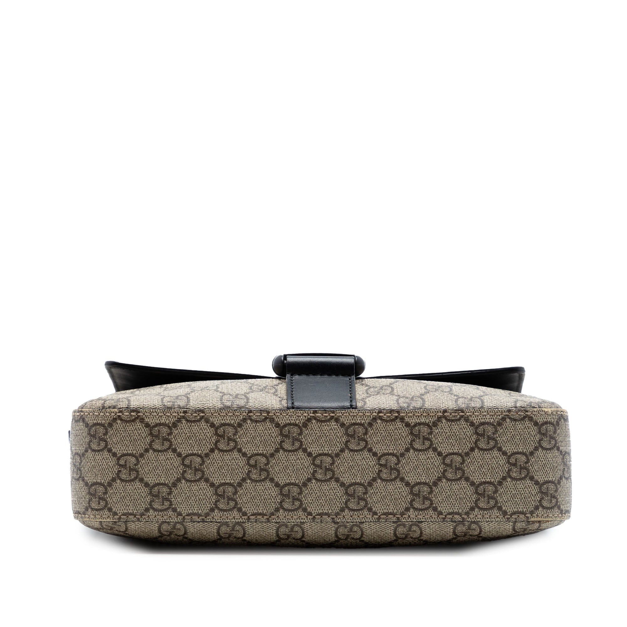 Gucci GG Supreme Flap Messenger Bag