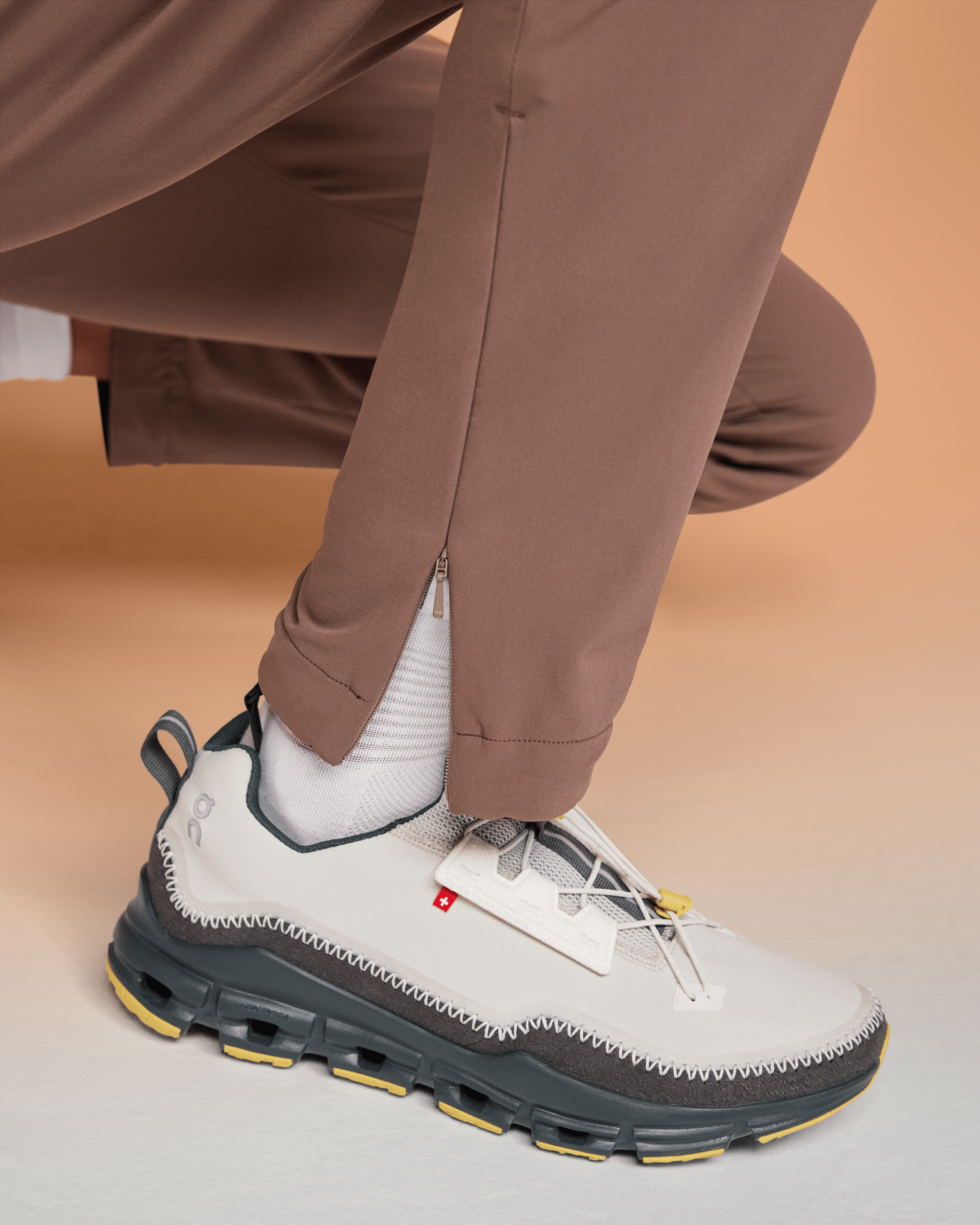 On Running On Active Pants Grape