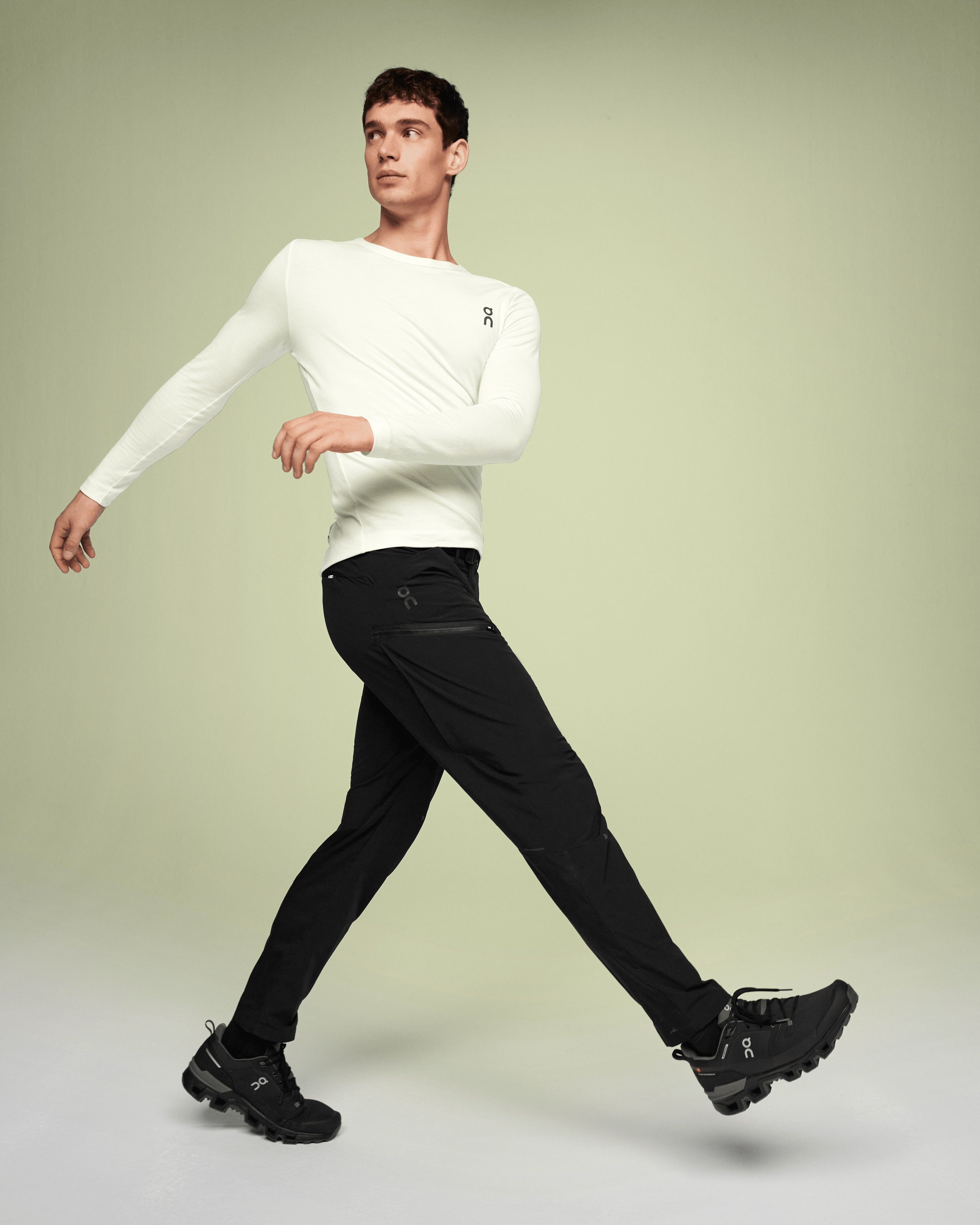 On Running On Trek Pants Black