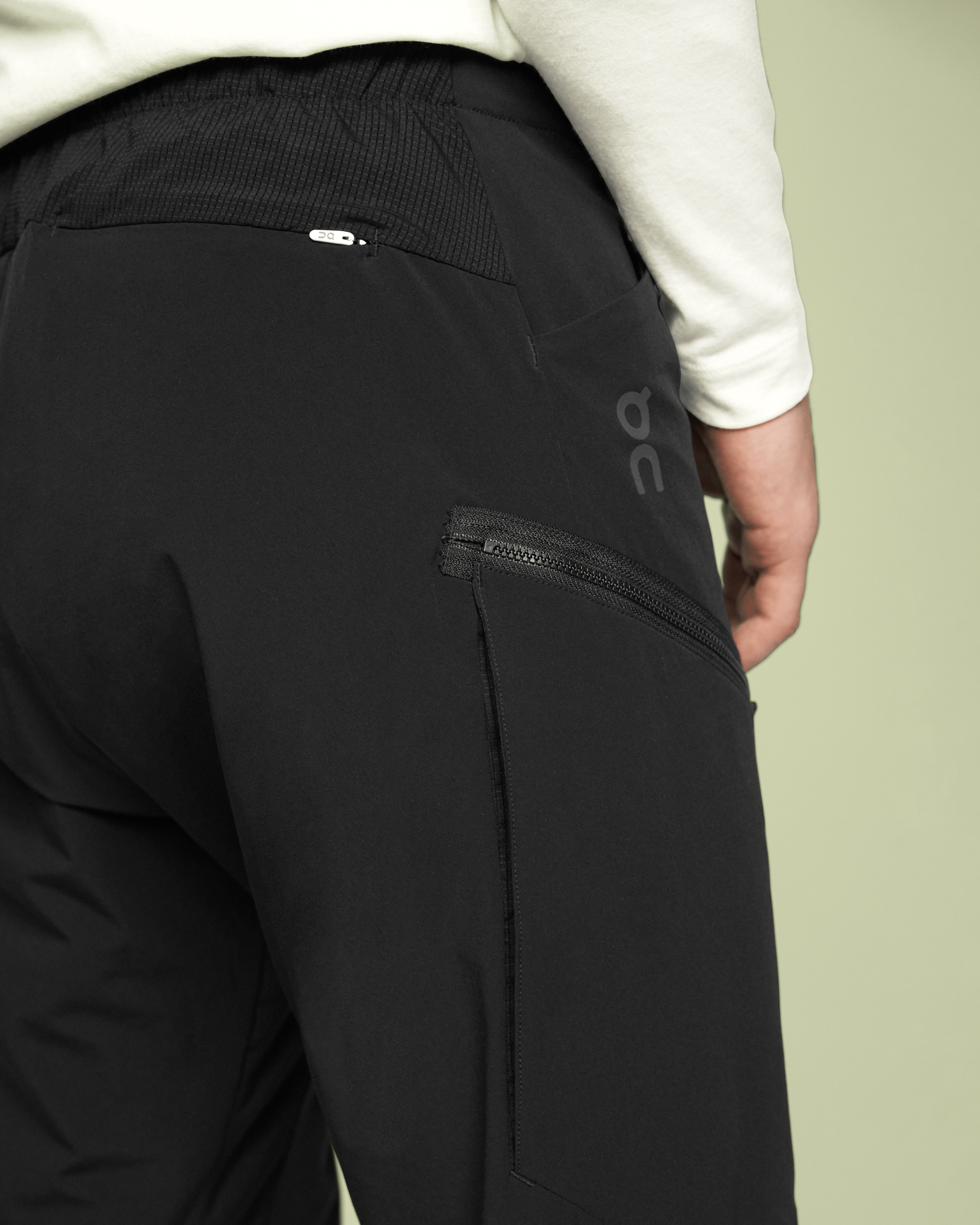 On Running On Trek Pants Black