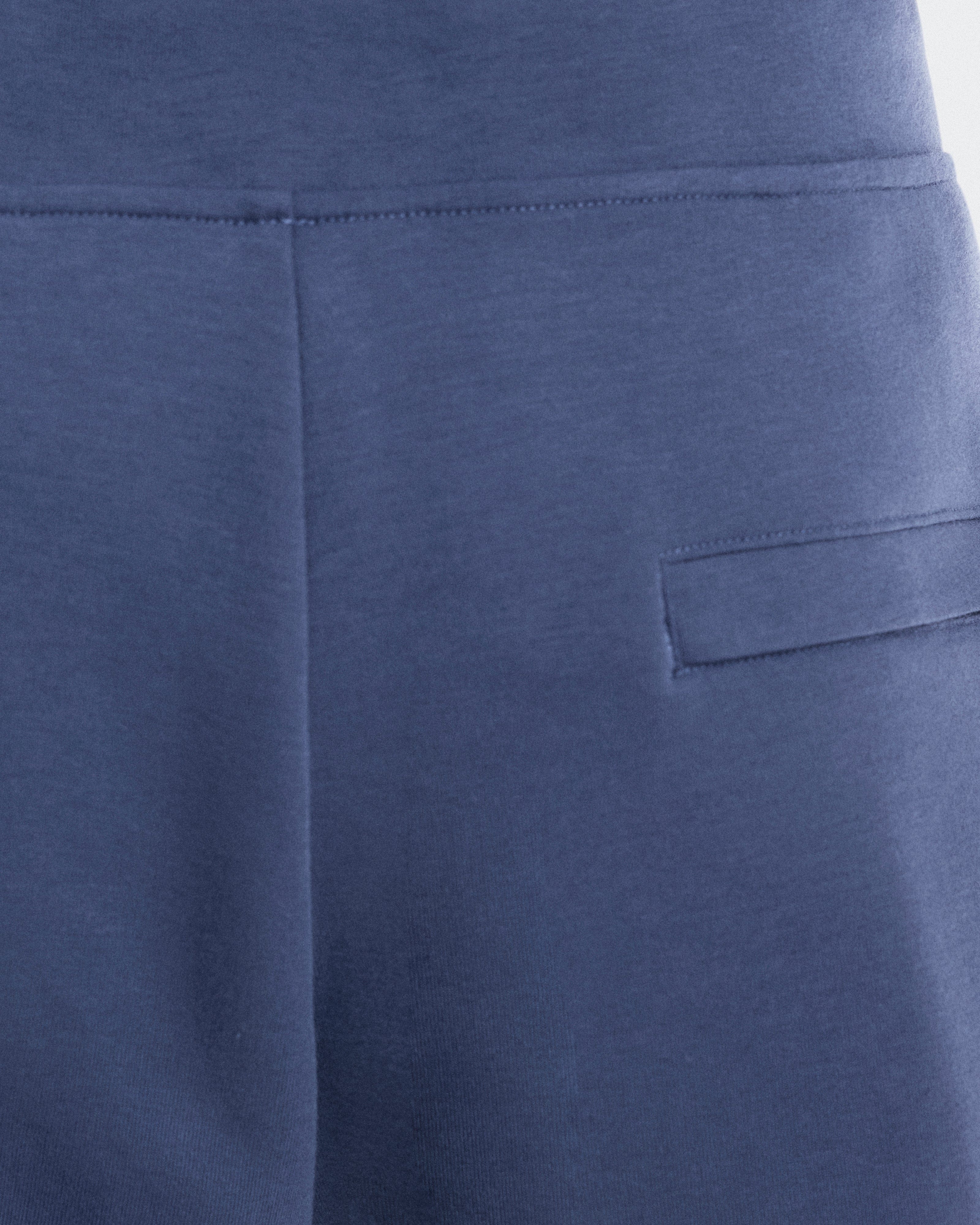 On Running On Focus Tech Sweatpants Acai