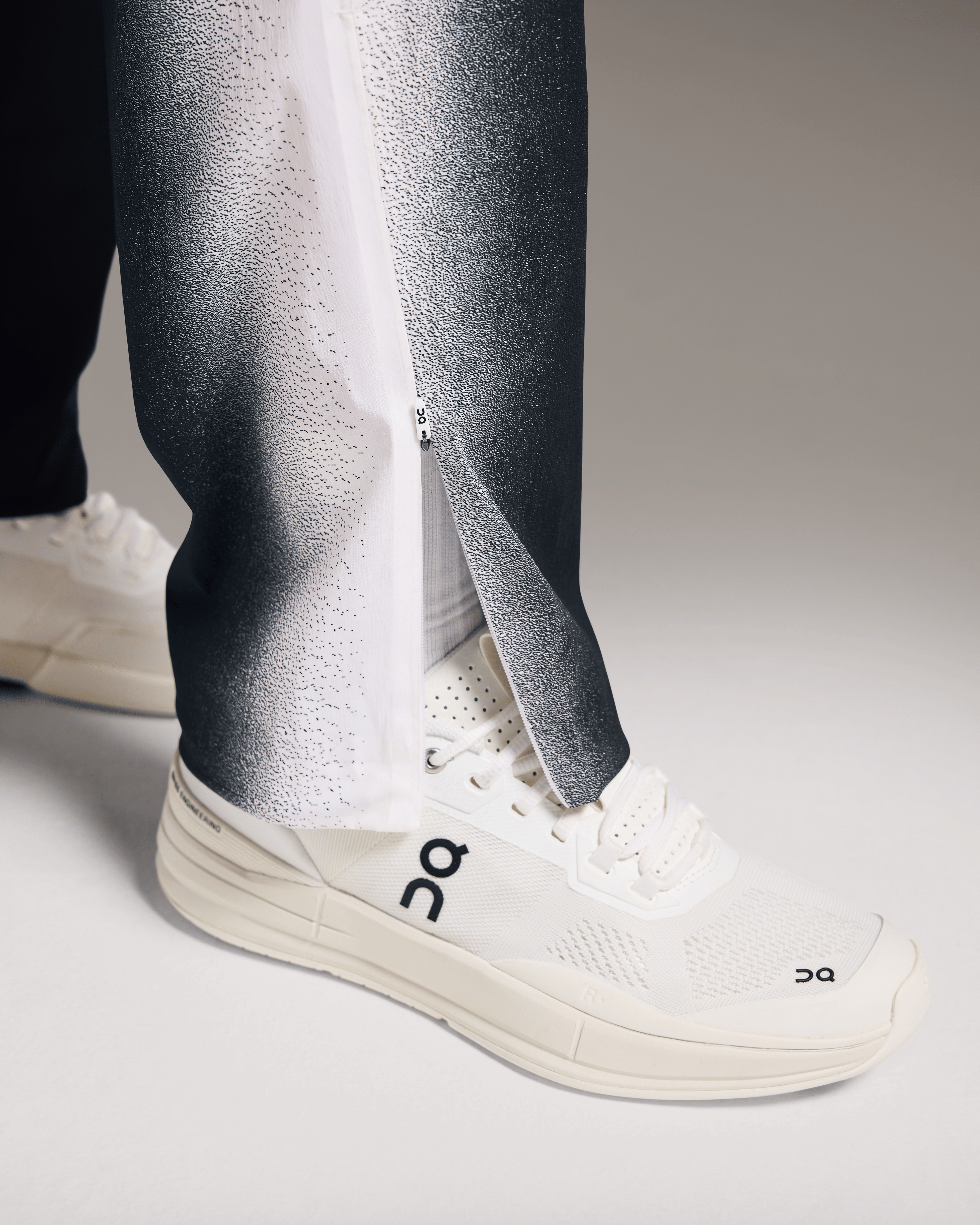 On Running On Court Track Pants Black | White