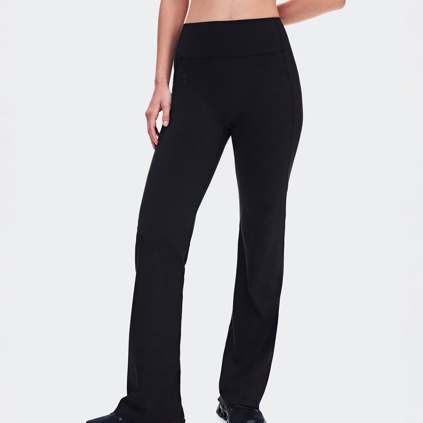 On Running On Studio Flared Pants 32" Black (Women'S)