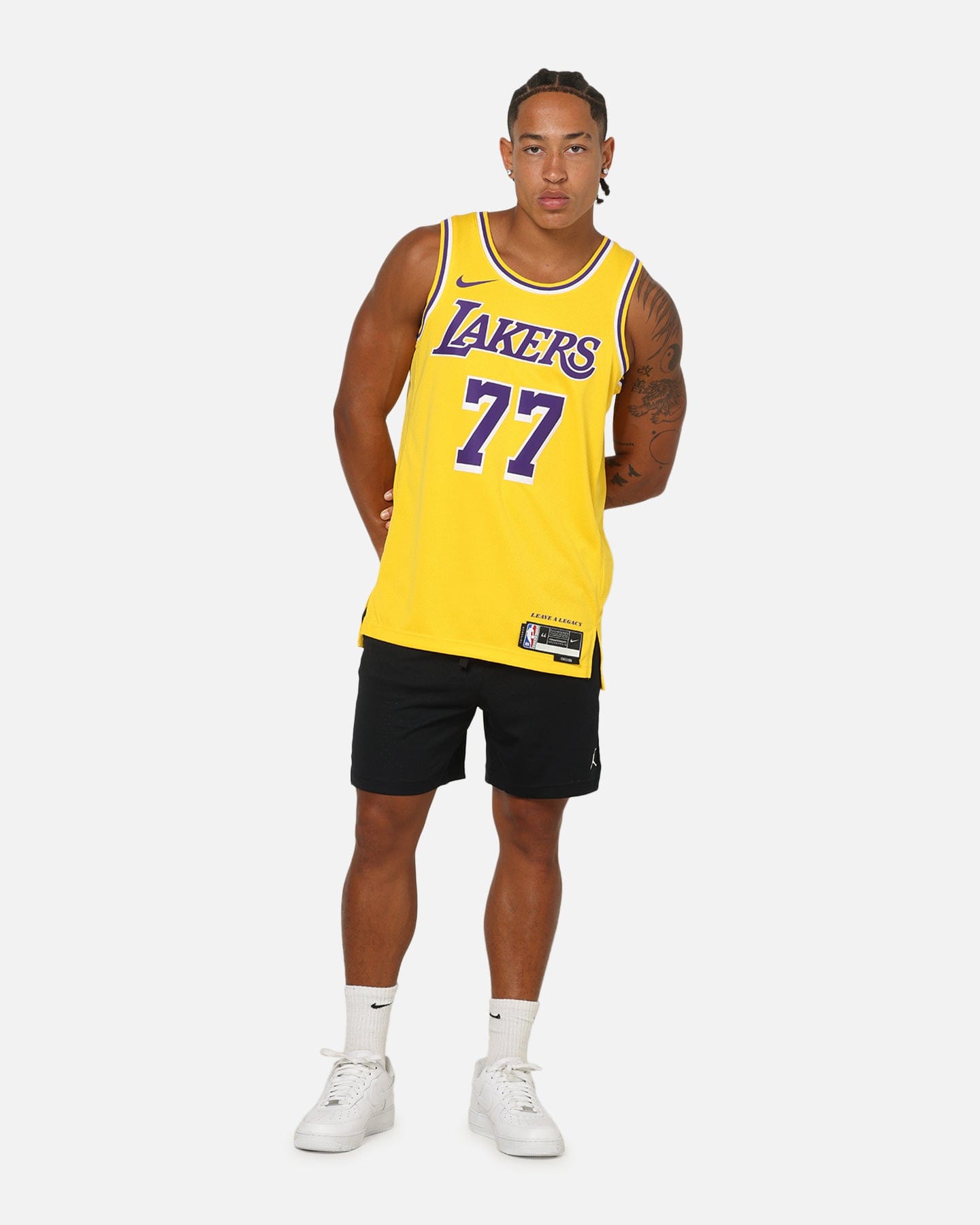 Nike Luka Doncic Los Angeles Lakers #77 Icon Edition 2022/23 Nike Dri - Fit NBA Swingman Jersey Amarillo/Doncic