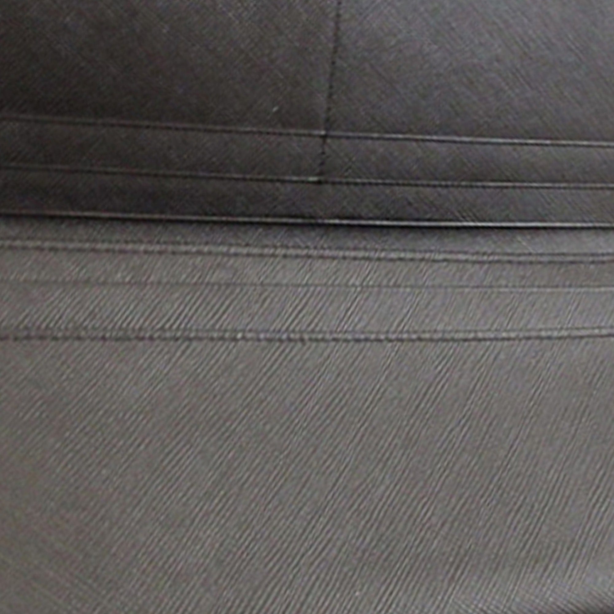 Prada : Saffiano Bifold Long Wallet