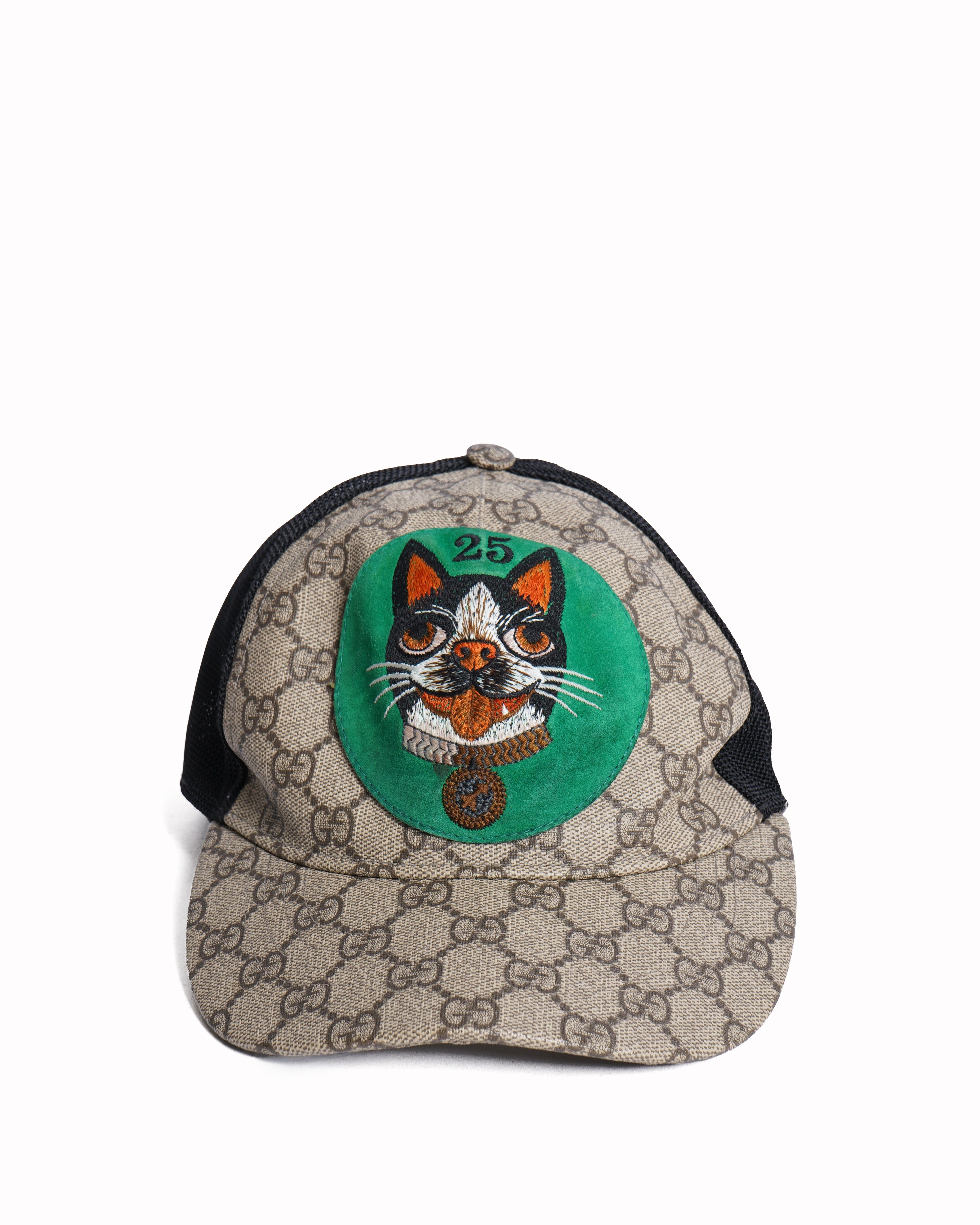 Gucci GBeige GG Supreme Canvas and Mesh Bosco Applique Baseball Cap