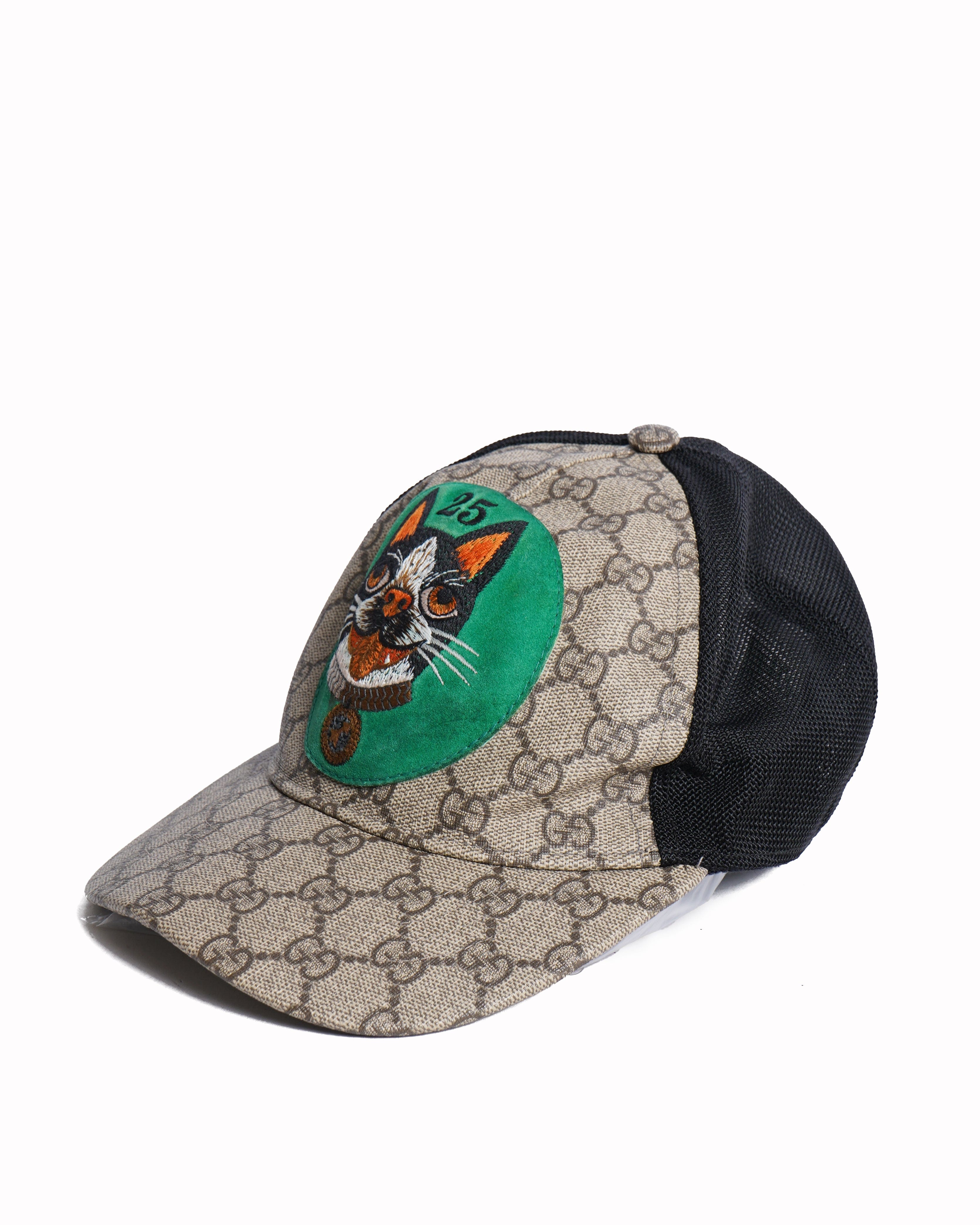 Gucci GBeige GG Supreme Canvas and Mesh Bosco Applique Baseball Cap