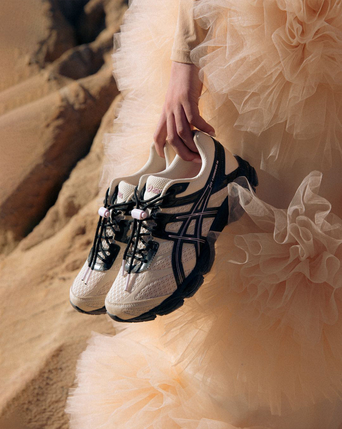 ASICS x Finesse GEL - Cumulus 16