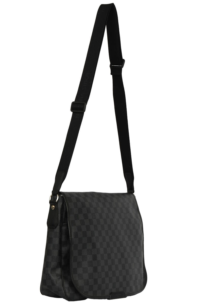 Louis Vuitton Damier Checks Messenger Bag