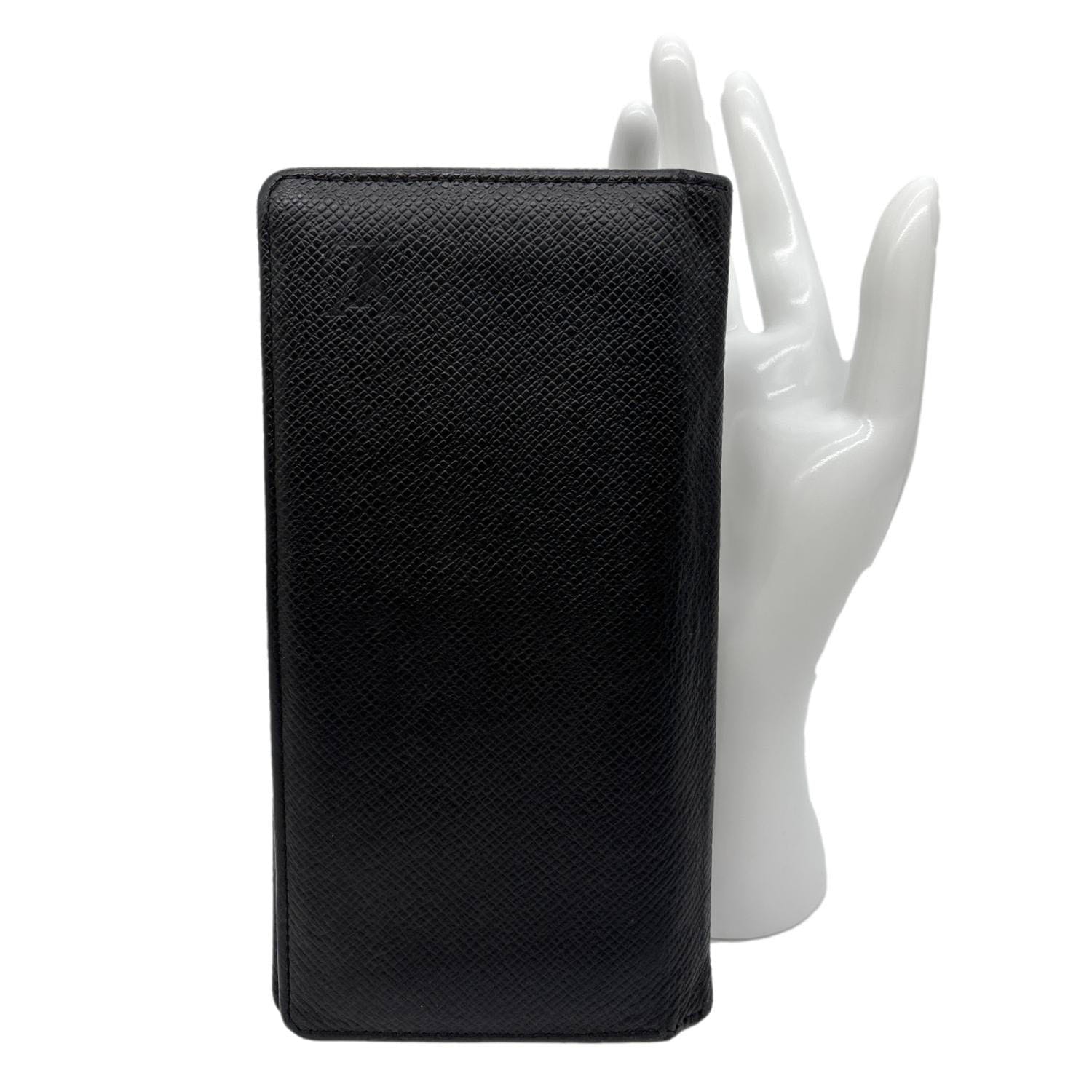 LOUIS VUITTON Brazza Taiga Leather Bifold Wallet Black