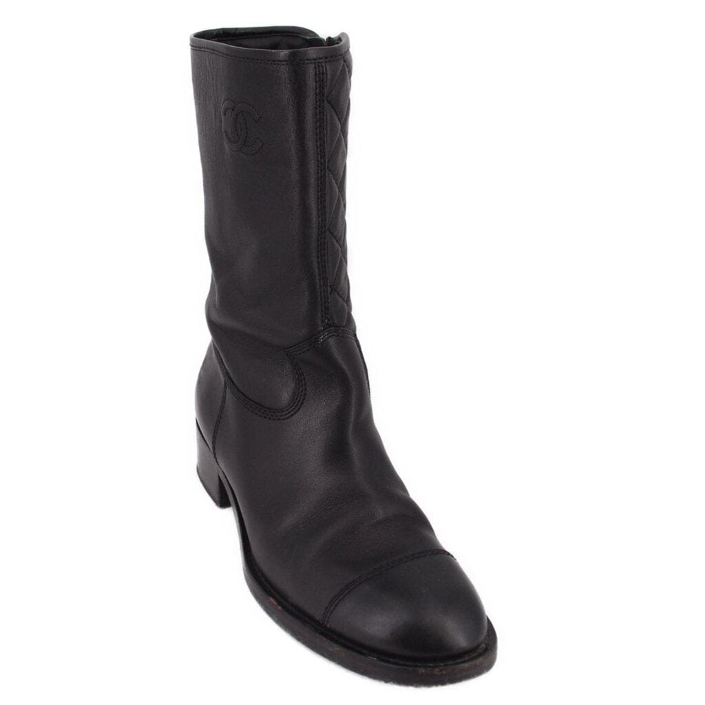 Chanel 21P QUILTED CALFSKIN LEATHER BOOTS BLACK 40 EU | 8.5 US