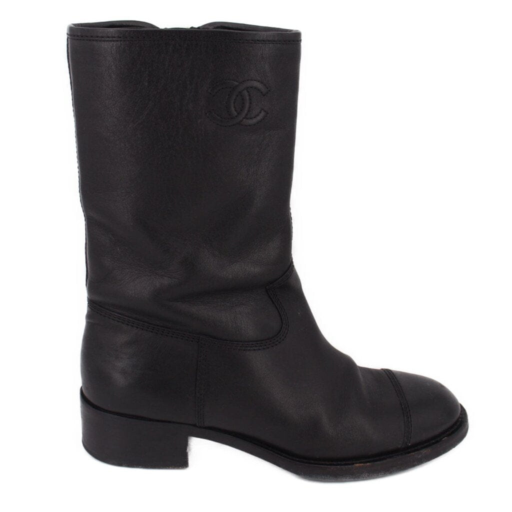 Chanel 21P QUILTED CALFSKIN LEATHER BOOTS BLACK 40 EU | 8.5 US