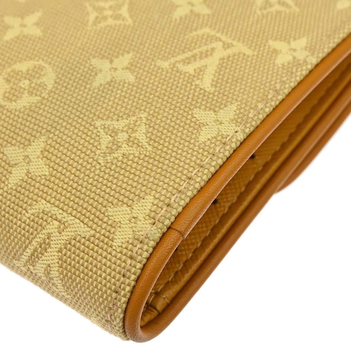 Louis Vuitton Beige Porte Tresor International Wallet M92444