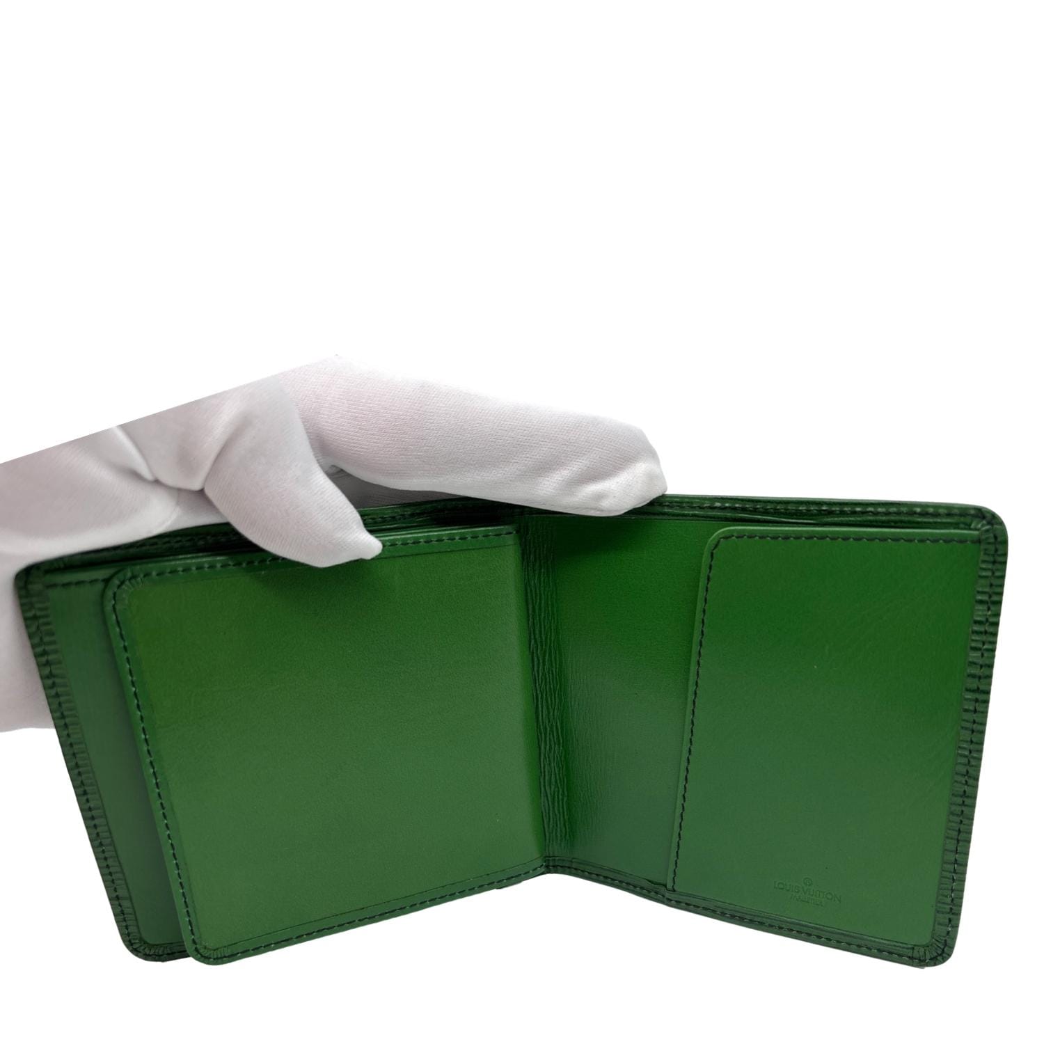 LOUIS VUITTON Epi Leather Bifold Wallet Green