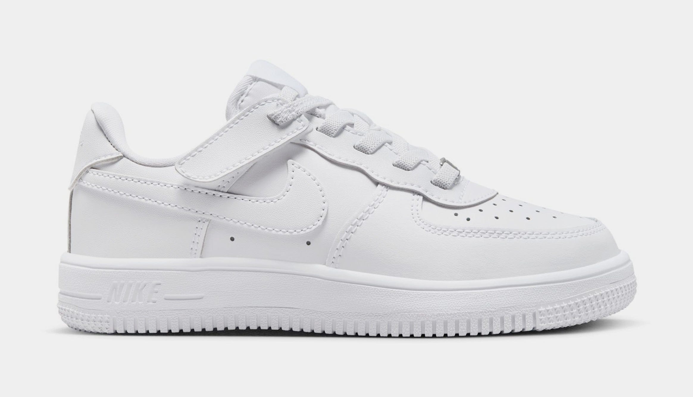 Nike Force 1 Low EasyOn Preschool Lifestyle Shoes (White)