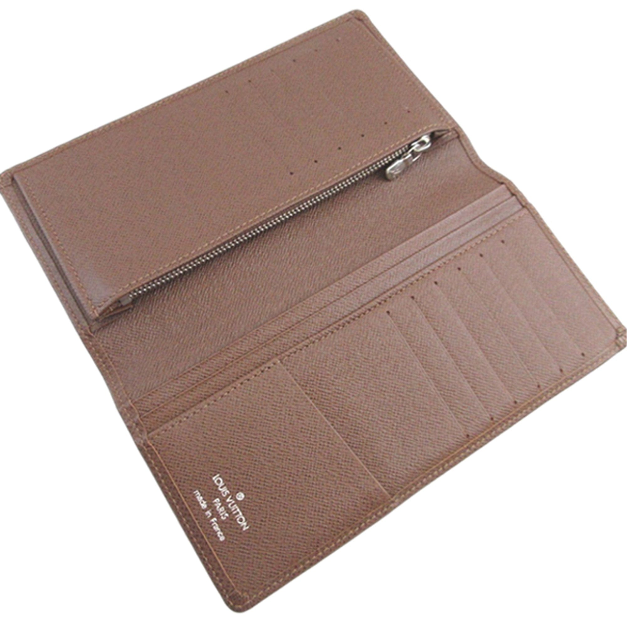 Louis Vuitton Taiga Portefeuille Brazza Bifold Long Wallet