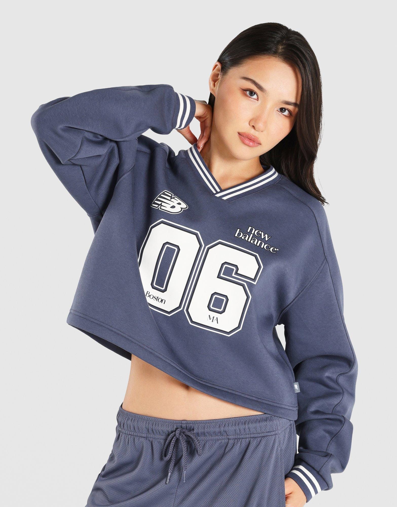 New Balance V - Neck Rib Sweatshirt