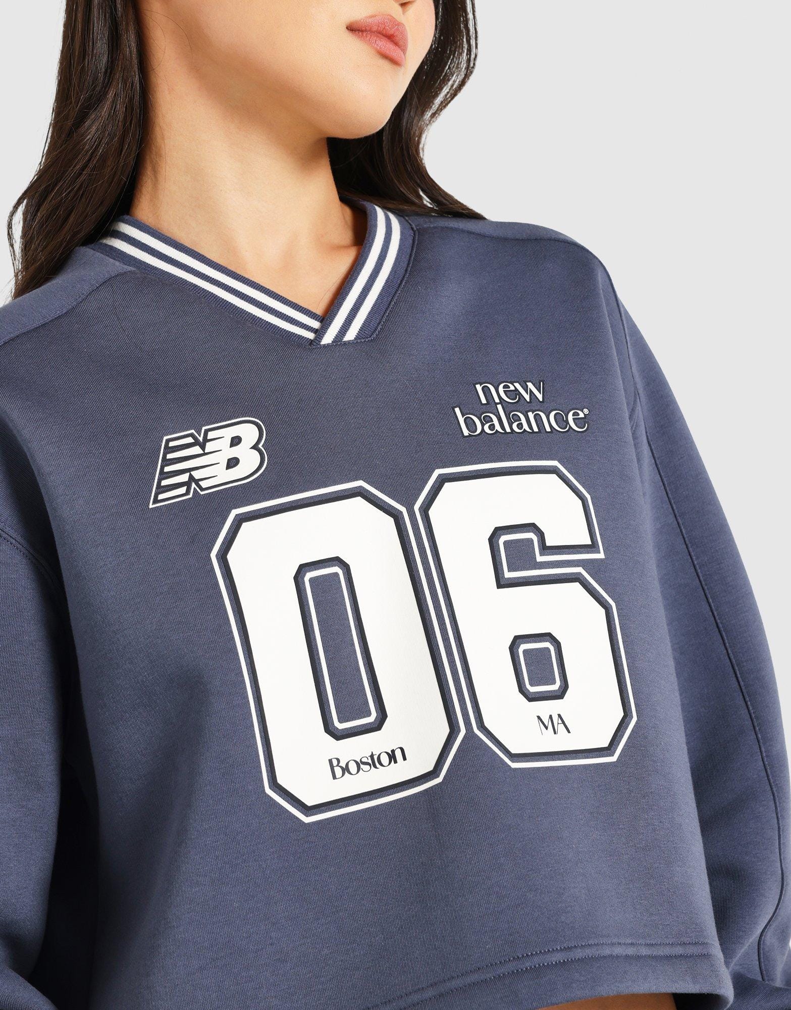 New Balance V - Neck Rib Sweatshirt