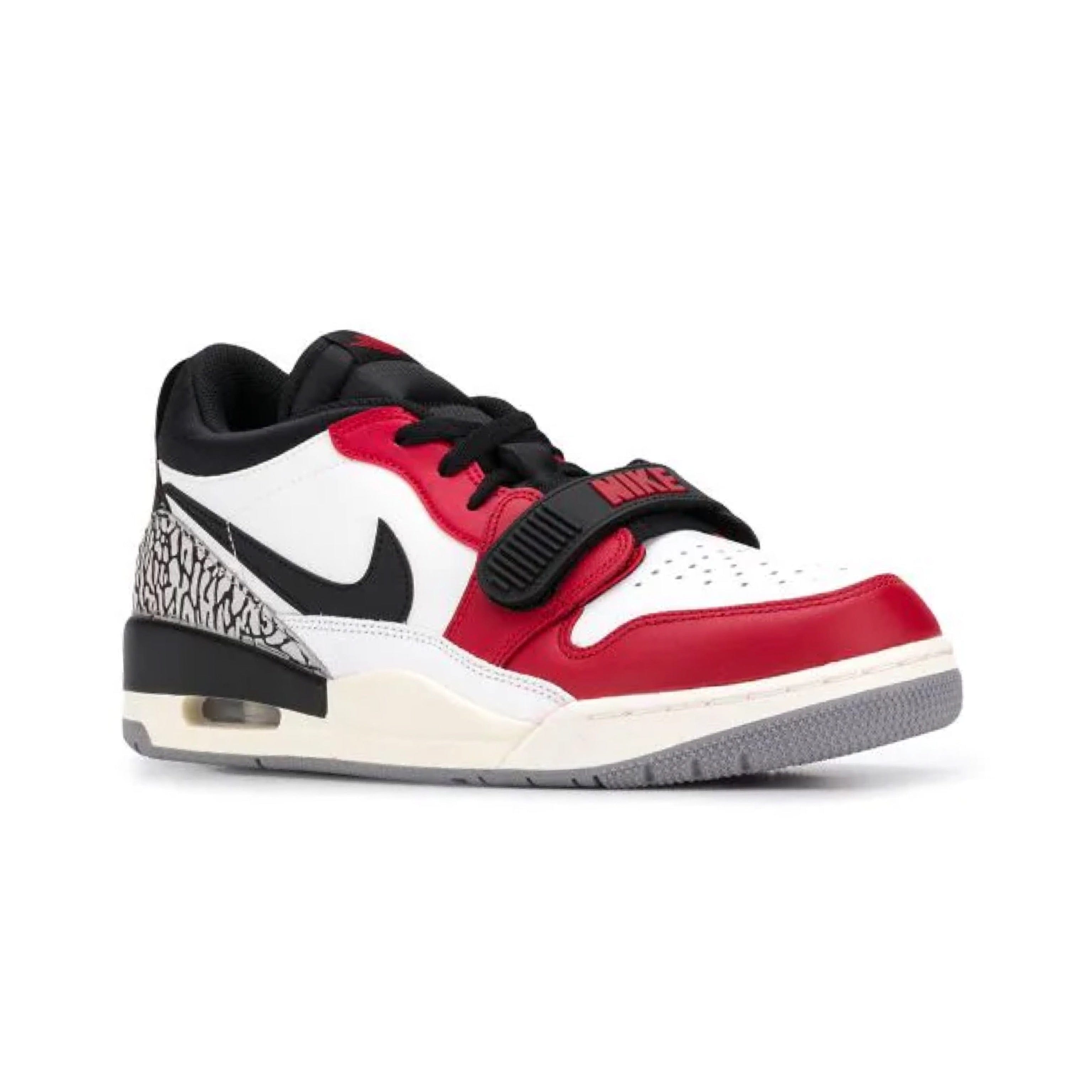 Nike JORDAN LEGACY 312 LOW Chicago