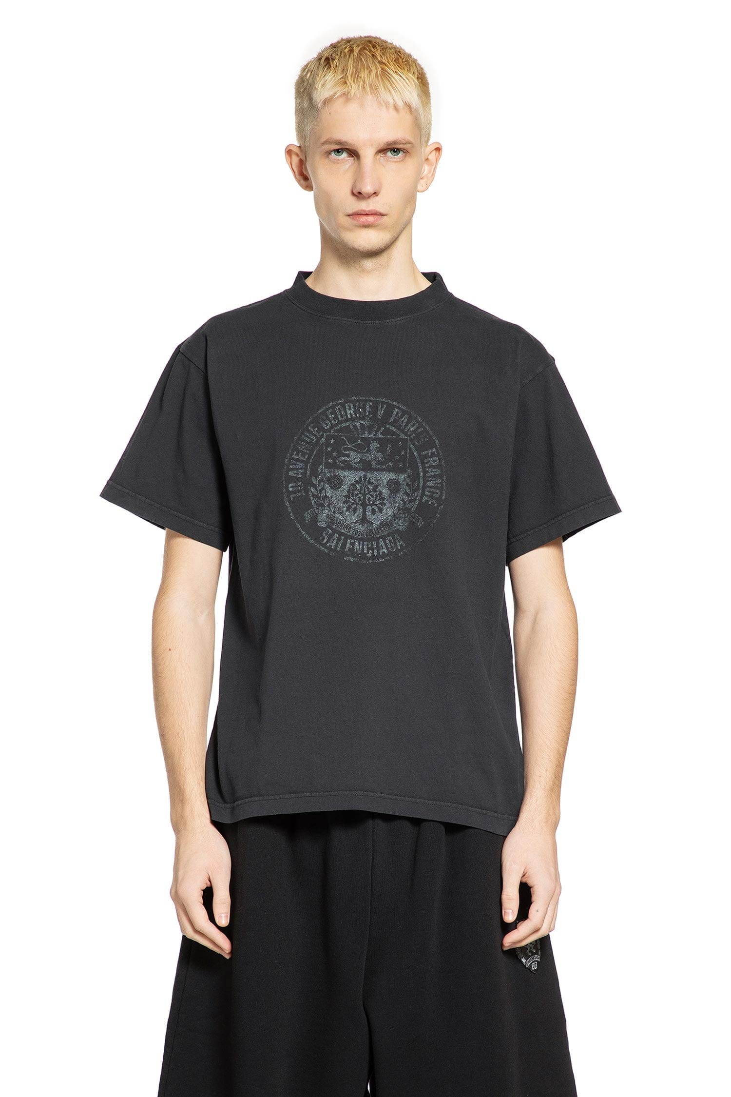 Balenciaga Crest Logo T - Shirt