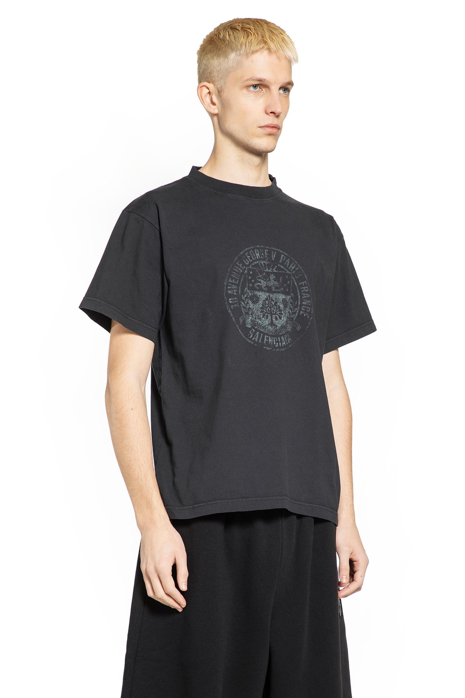 Balenciaga Crest Logo T - Shirt