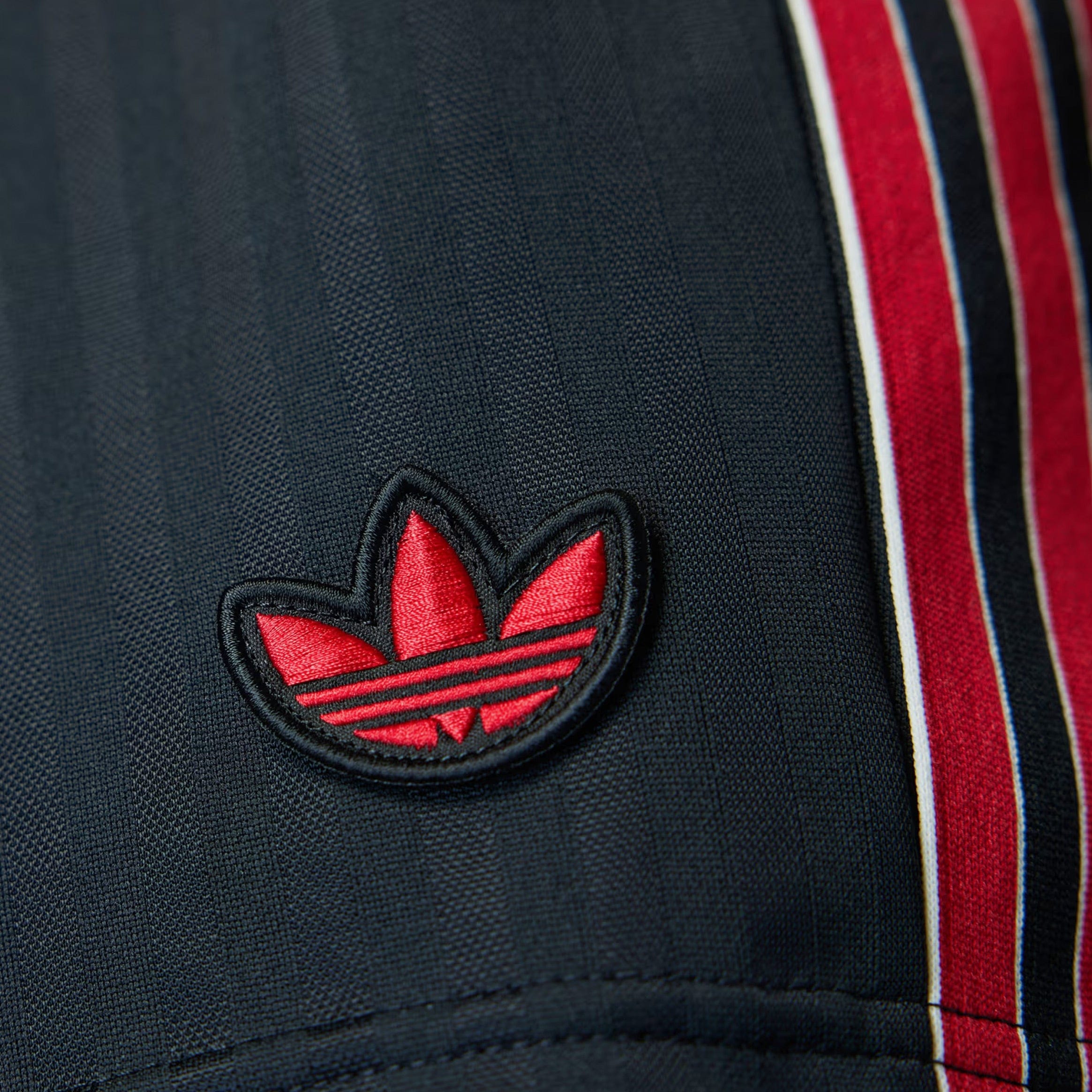 adidas Manchester United Terrace Icon Mens Shorts (Black/Red)