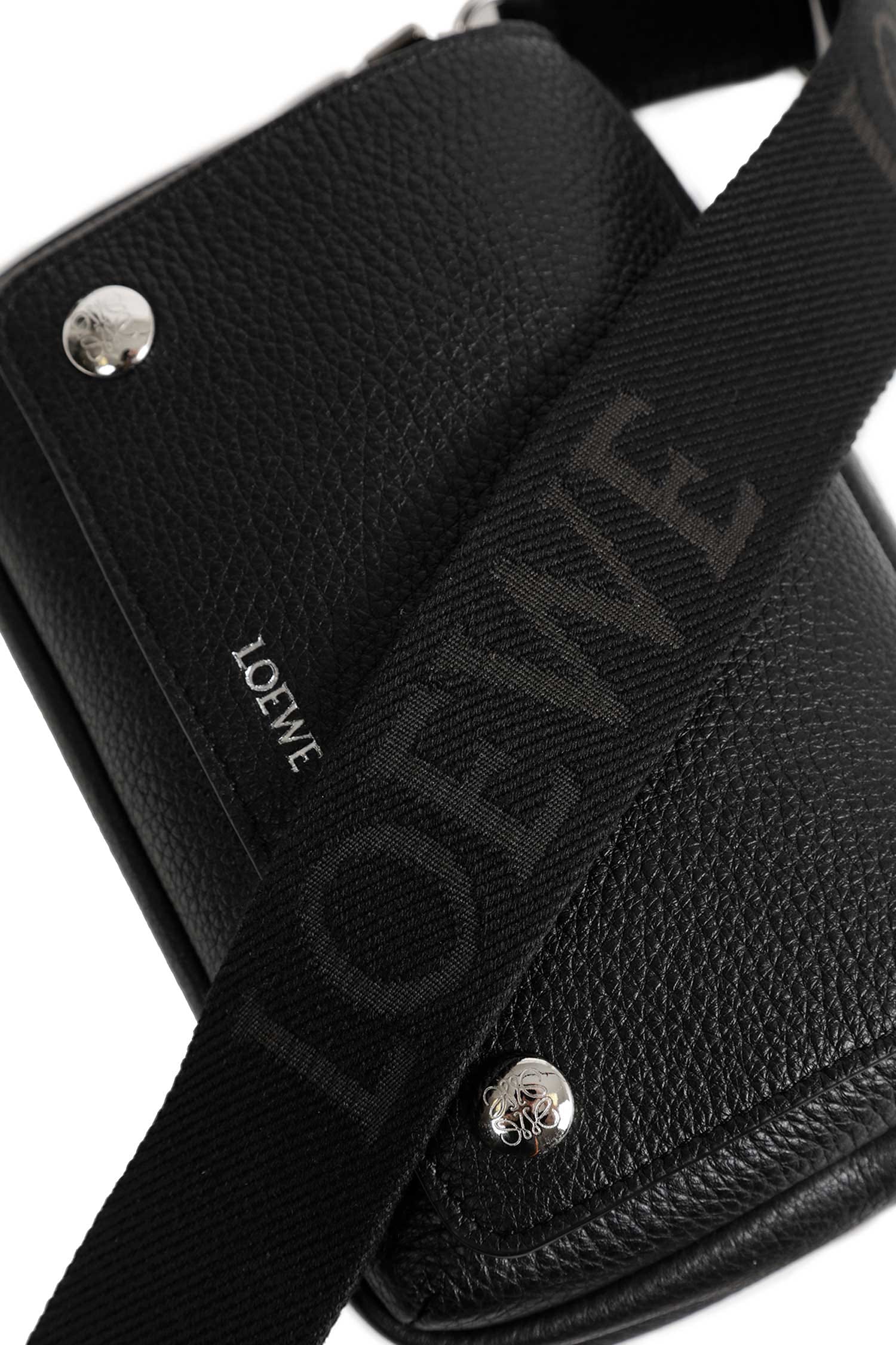 Loewe Pebble Messenger Small
