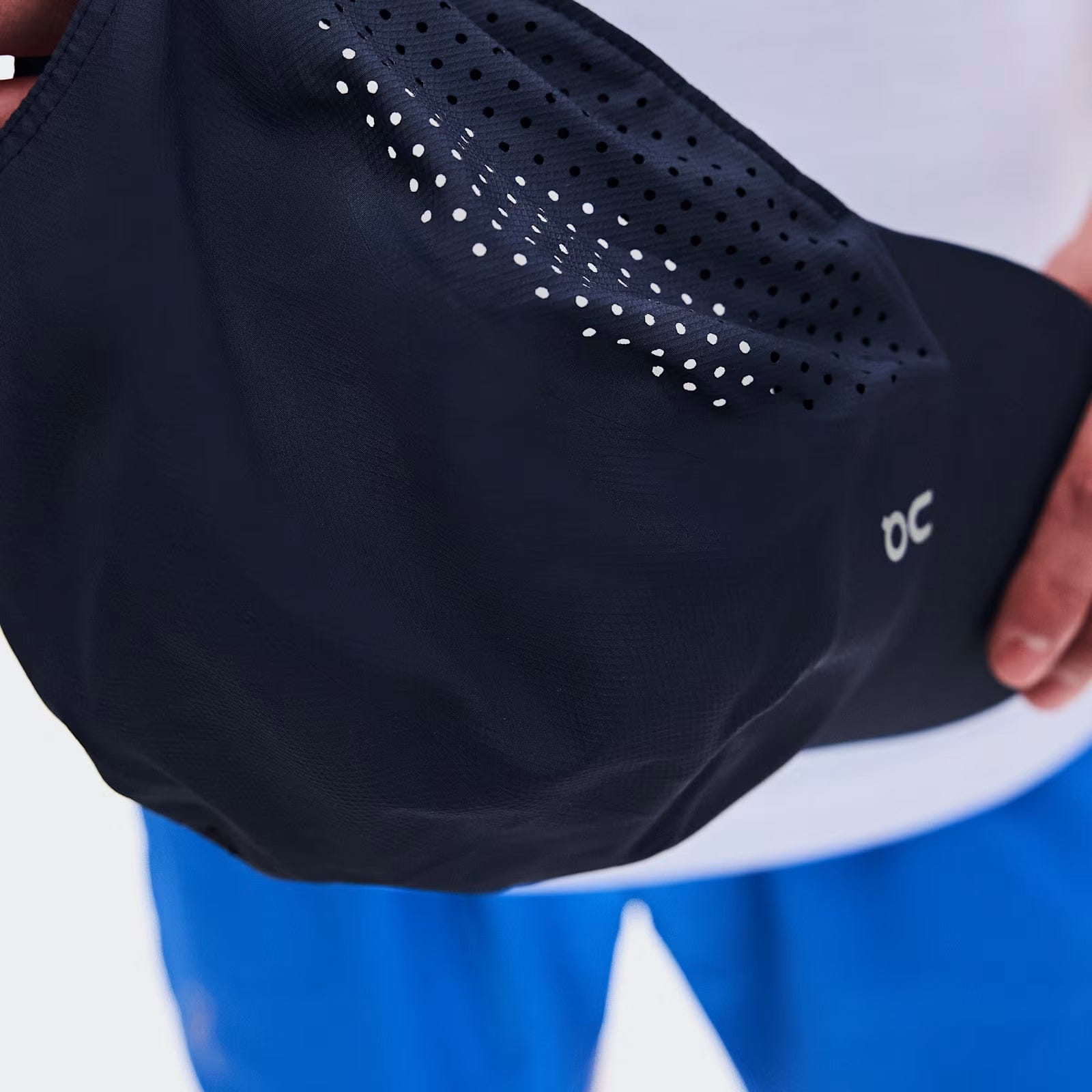 On Running On Lightweight Cap Navy
