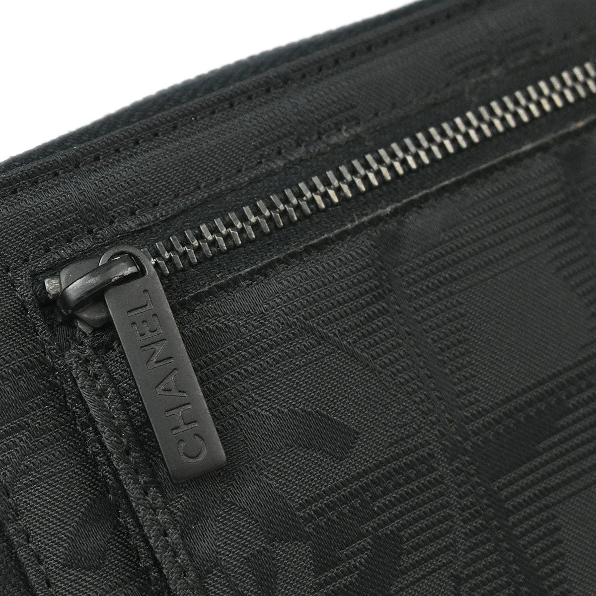 Chanel 2000 - 2001 New Travel Line Black Nylon Wallet Purse