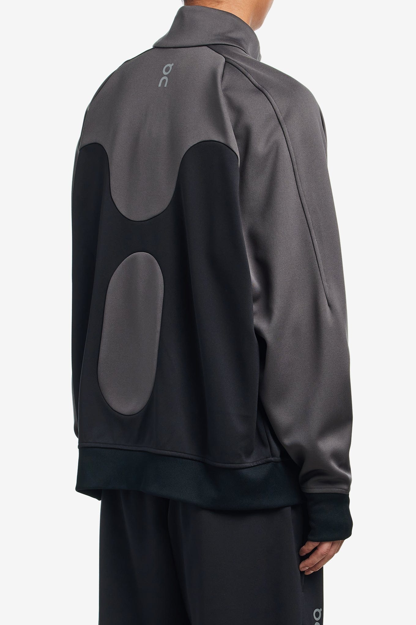 On Running TRACK JACKET IKON