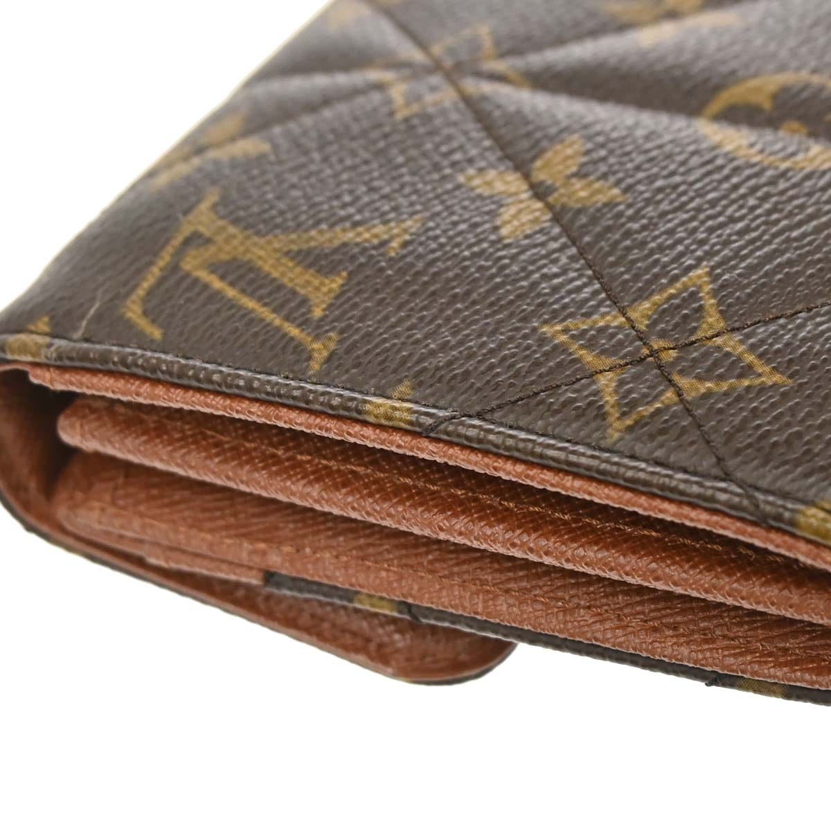 Chanel Louis Vuitton Monogram Etoile Portefeuille Sarah Wallet M66556
