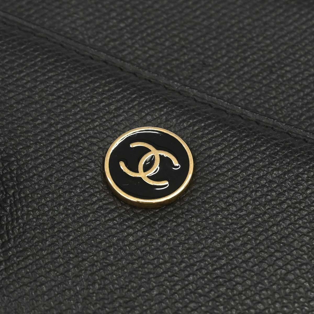 Chanel 2005 - 2006 Black Calfskin Coco Button Trifold Wallet