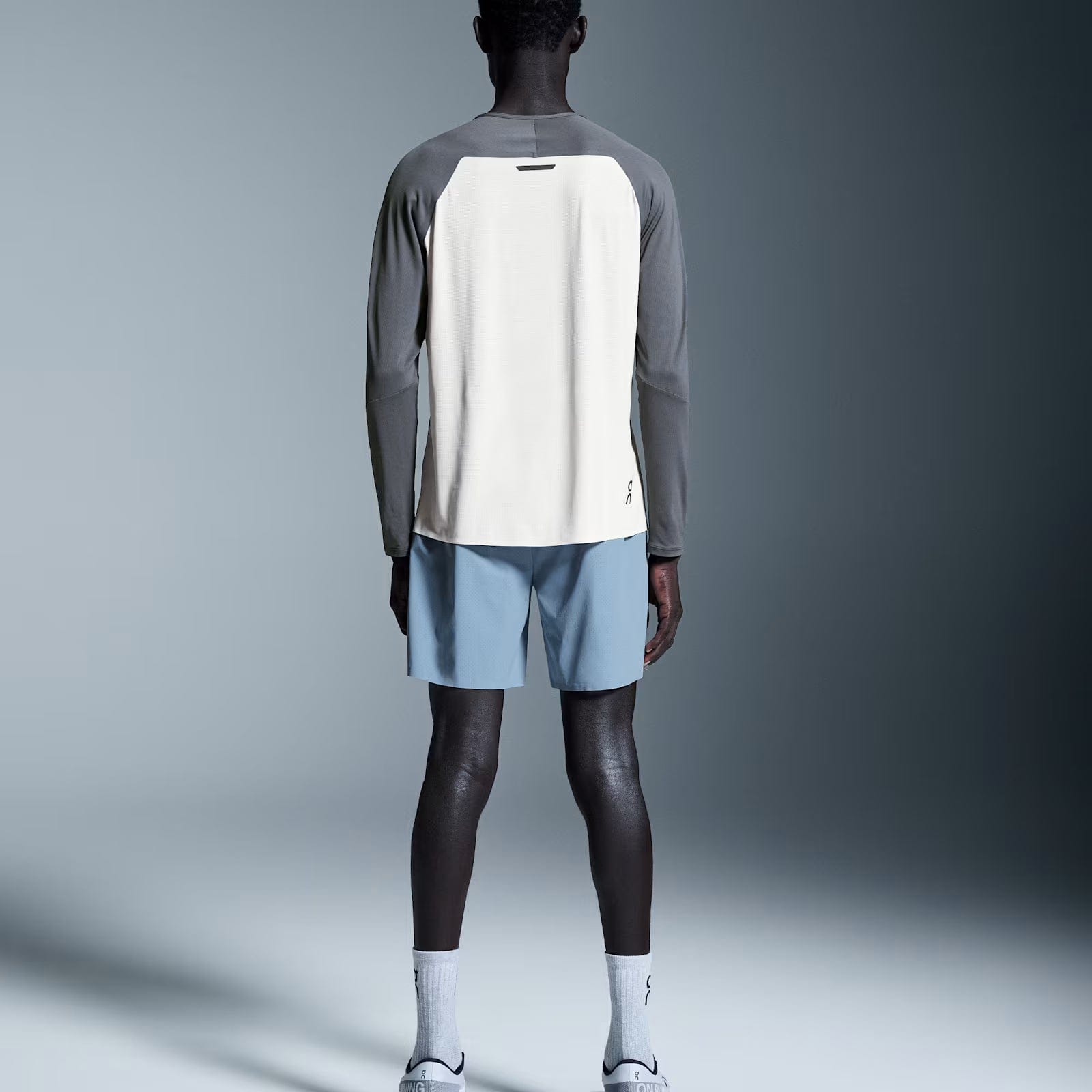 On Running On 7" Performance Shorts Chambray
