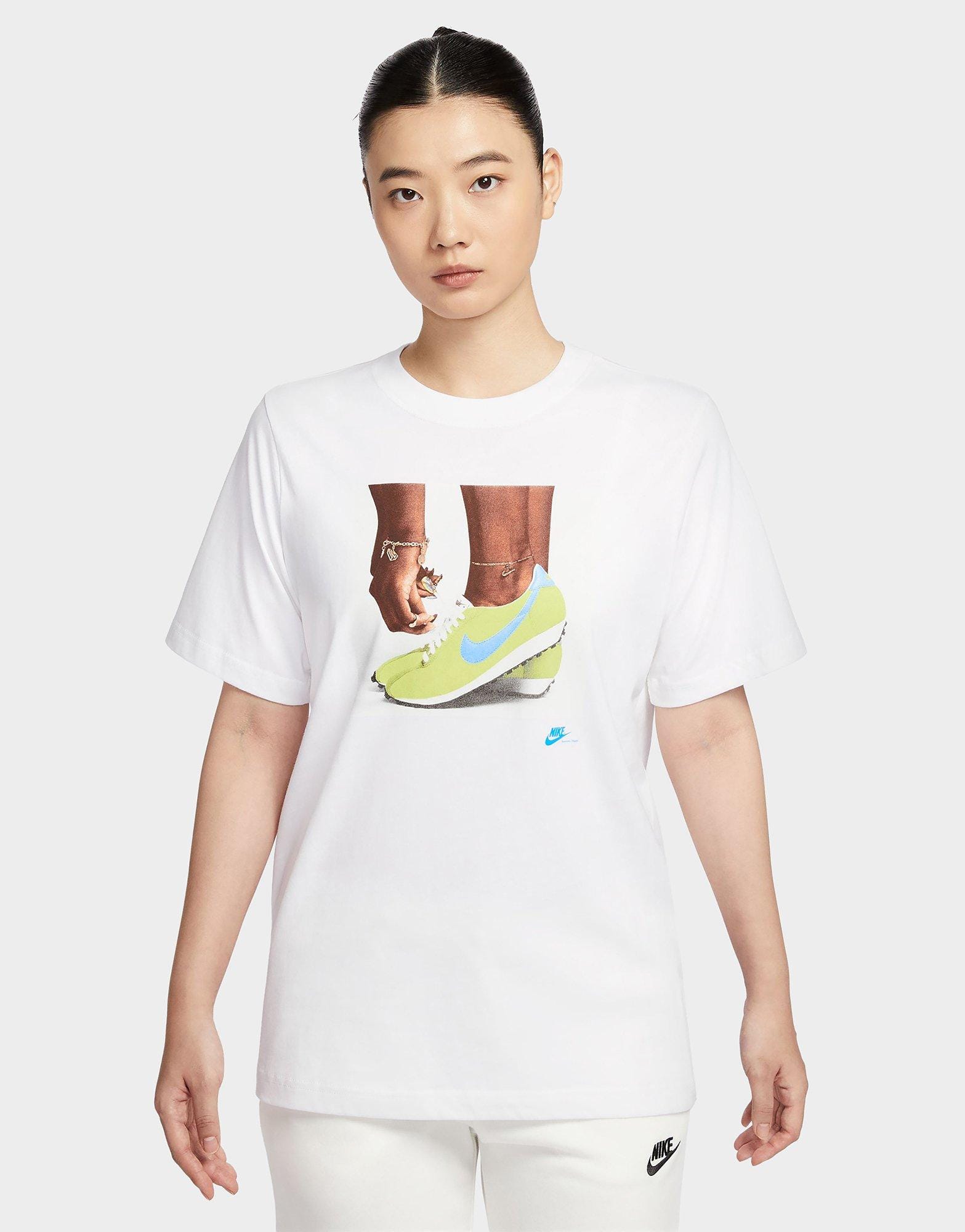 Nike Sportswear Loose T - Shirt