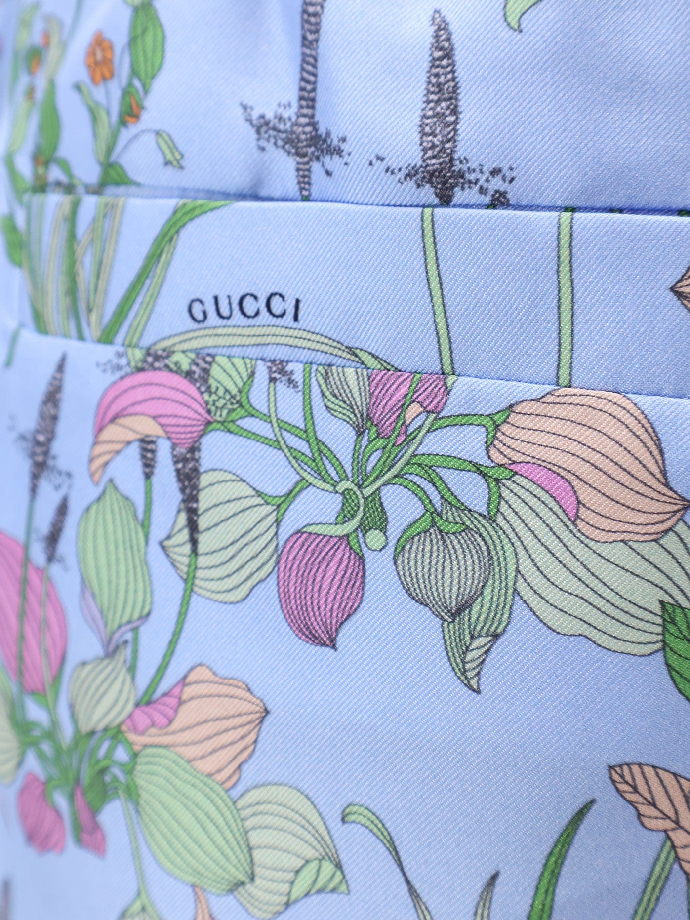 Gucci Printed silk shorts