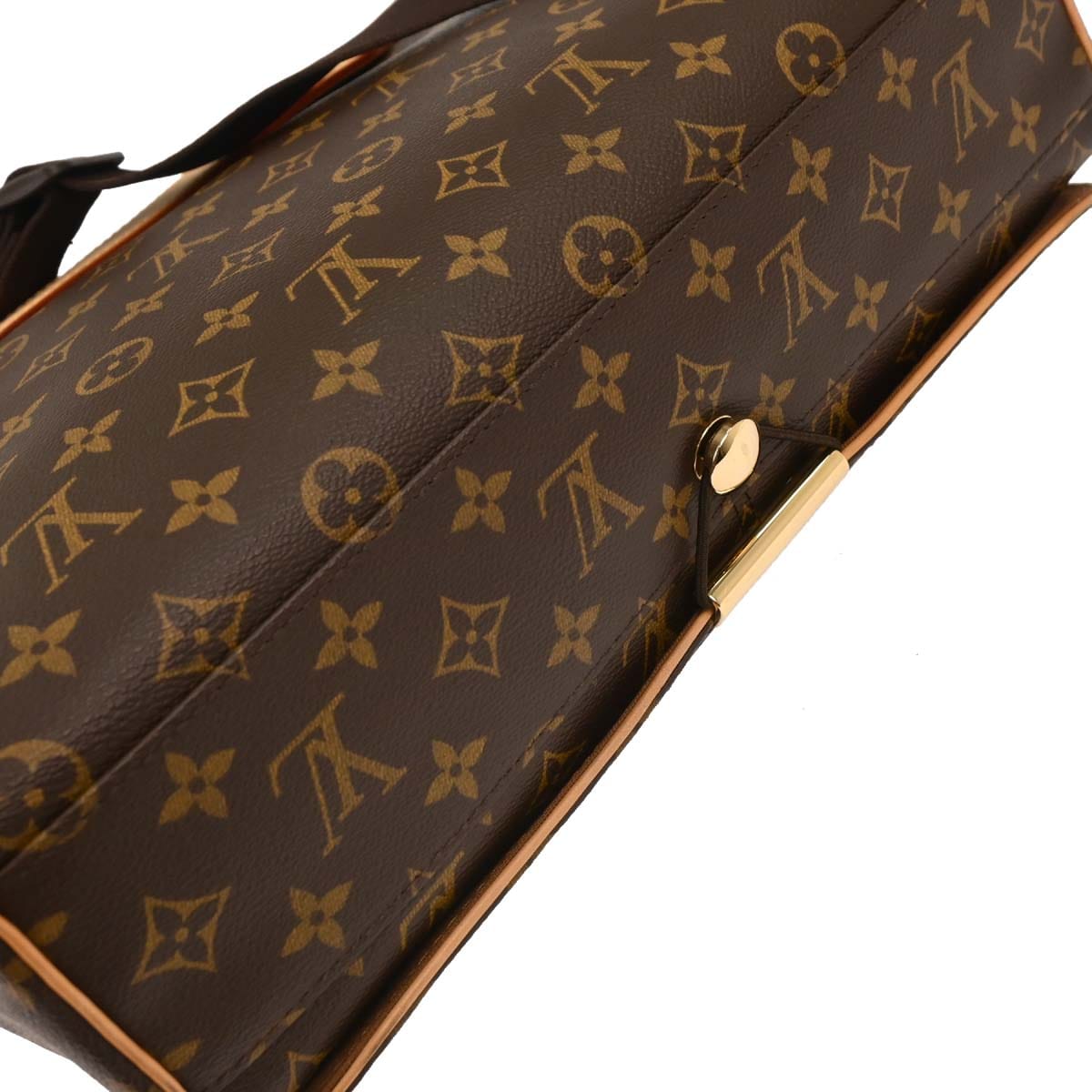 Louis Vuitton 2004 Monogram Abbesses Messenger Bag M45257