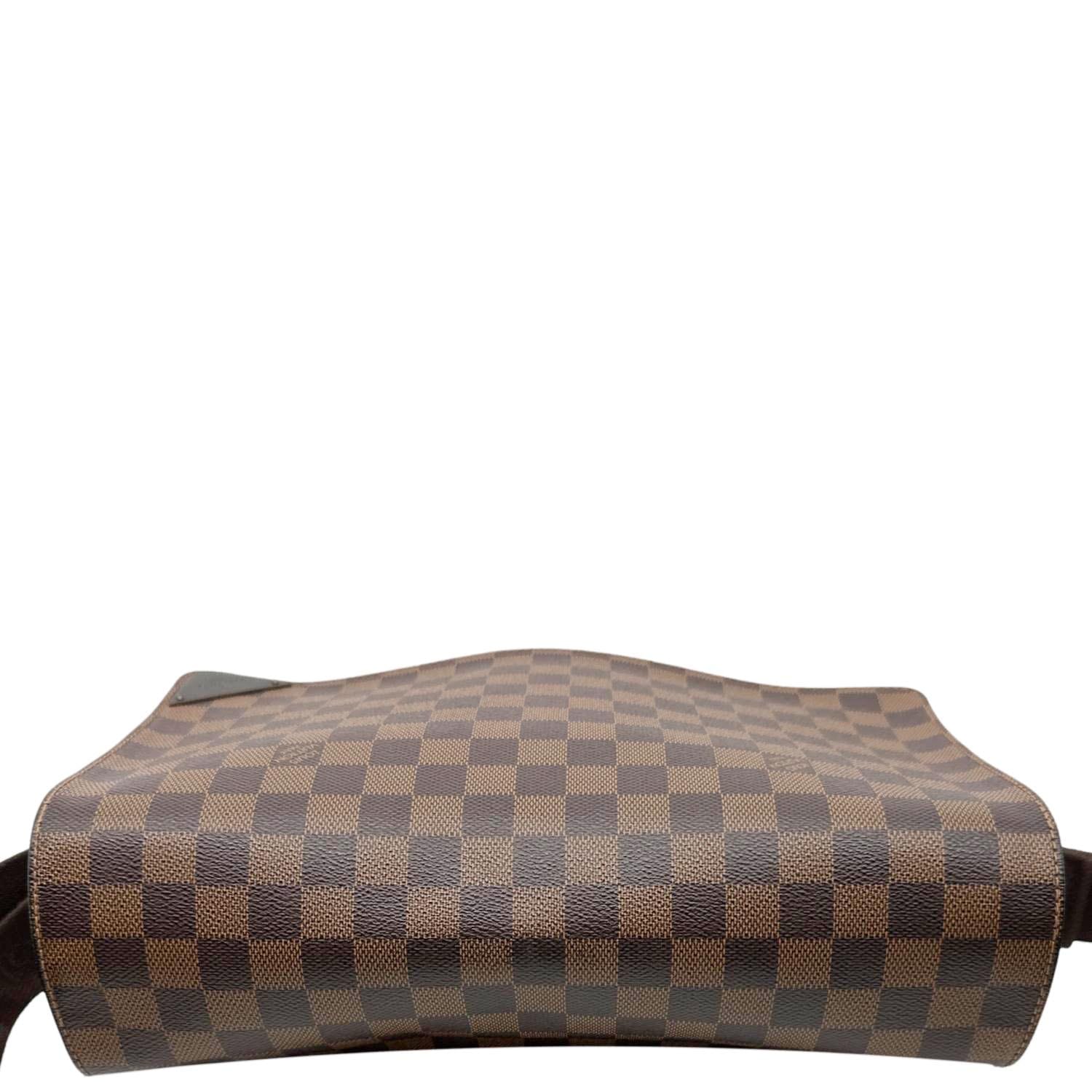 LOUIS VUITTON Shelton MM Damier Ebene Messenger Bag Brown