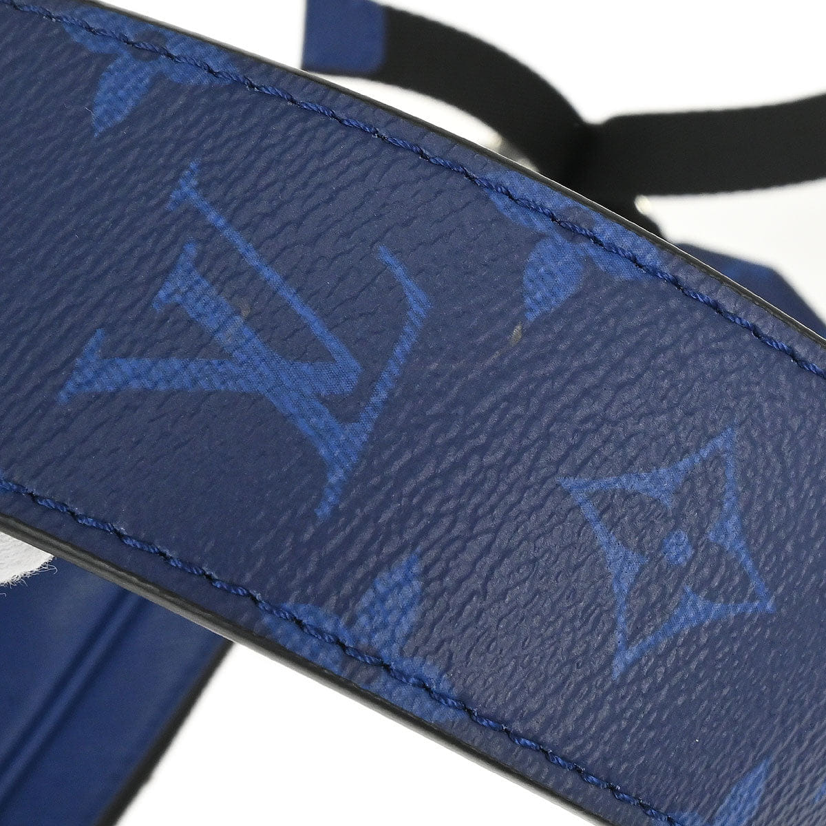 Louis Vuitton 2019 Taigarama Outdoor Messenger PM Messenger Bag M30242