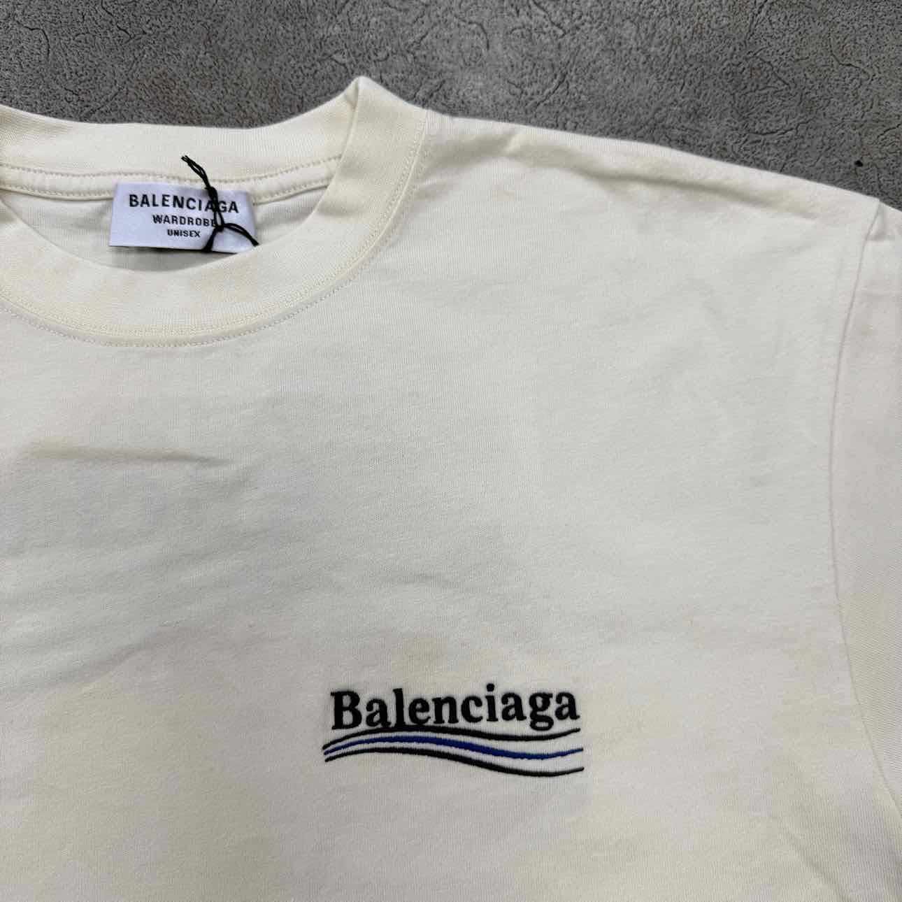 Balenciaga T - Shirt CAMPAIGN Cream New Size S