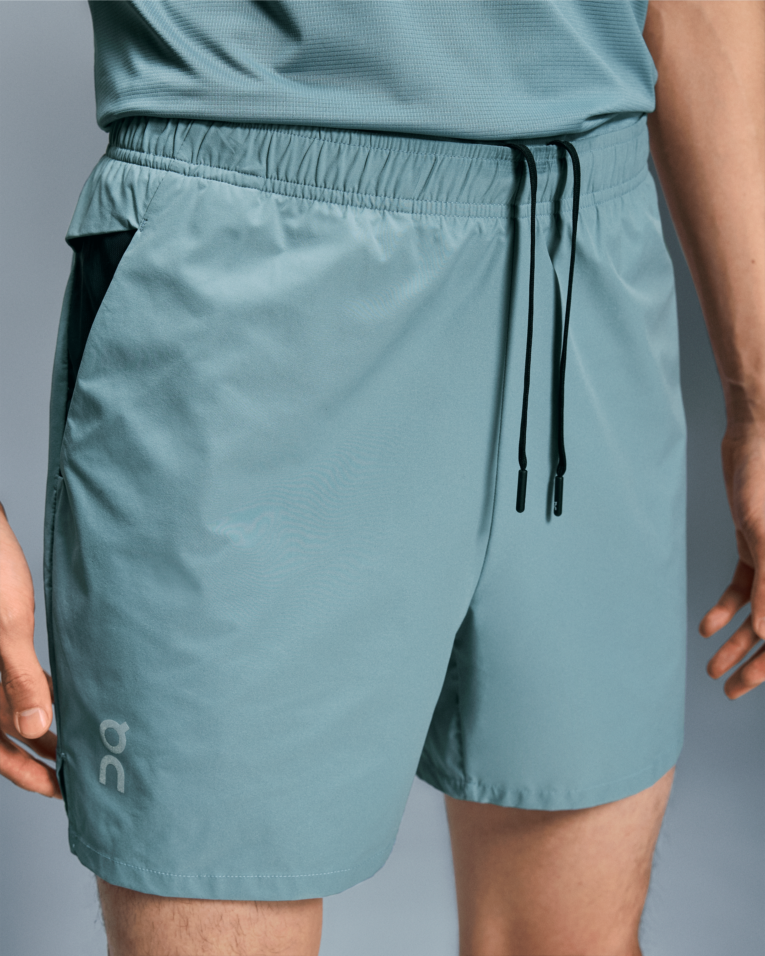On Running On Essential Shorts Coast