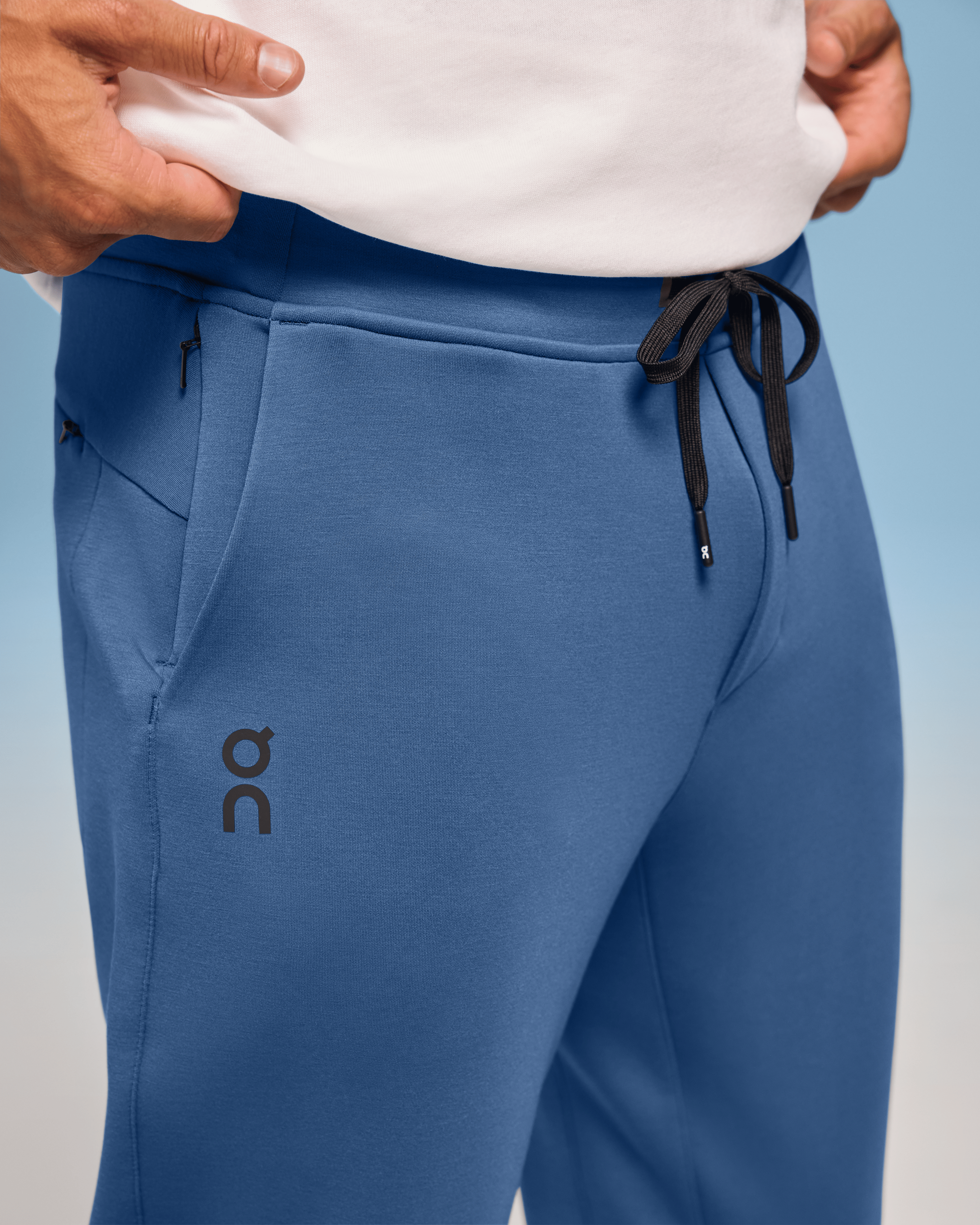On Running On Sweat Pants Fjord