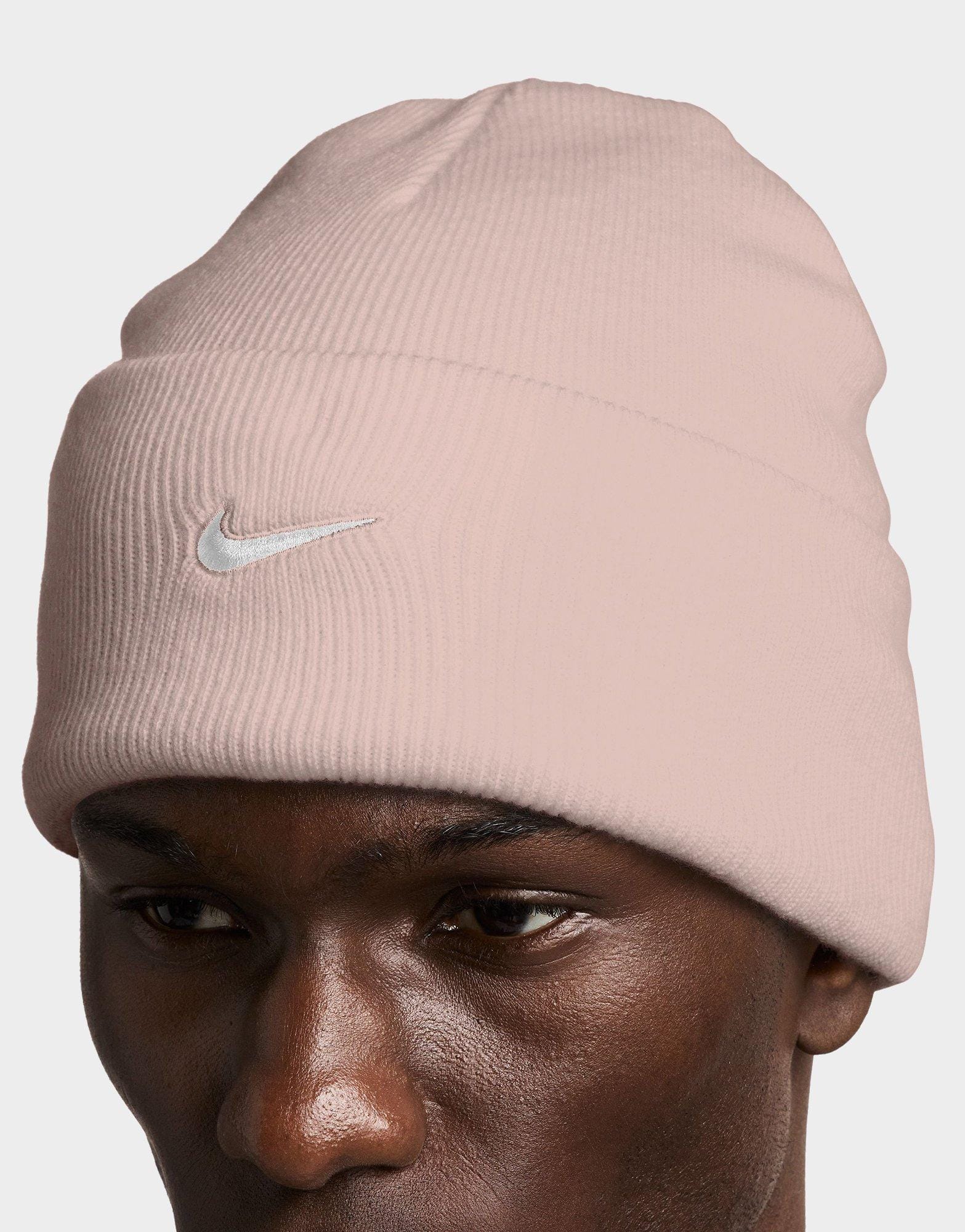 Nike Peak Swoosh Beanie