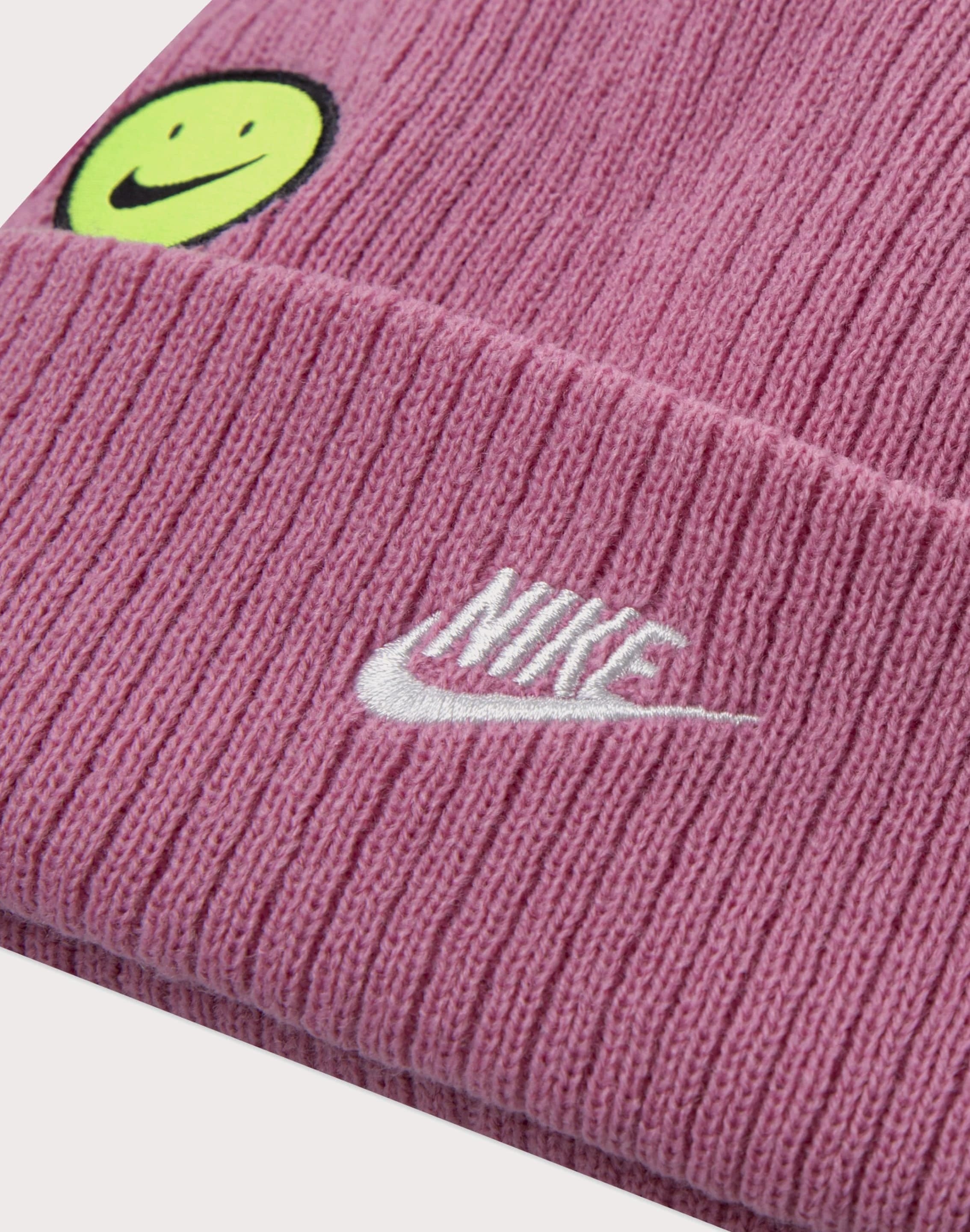Nike Patch Beanie & Gloves Set