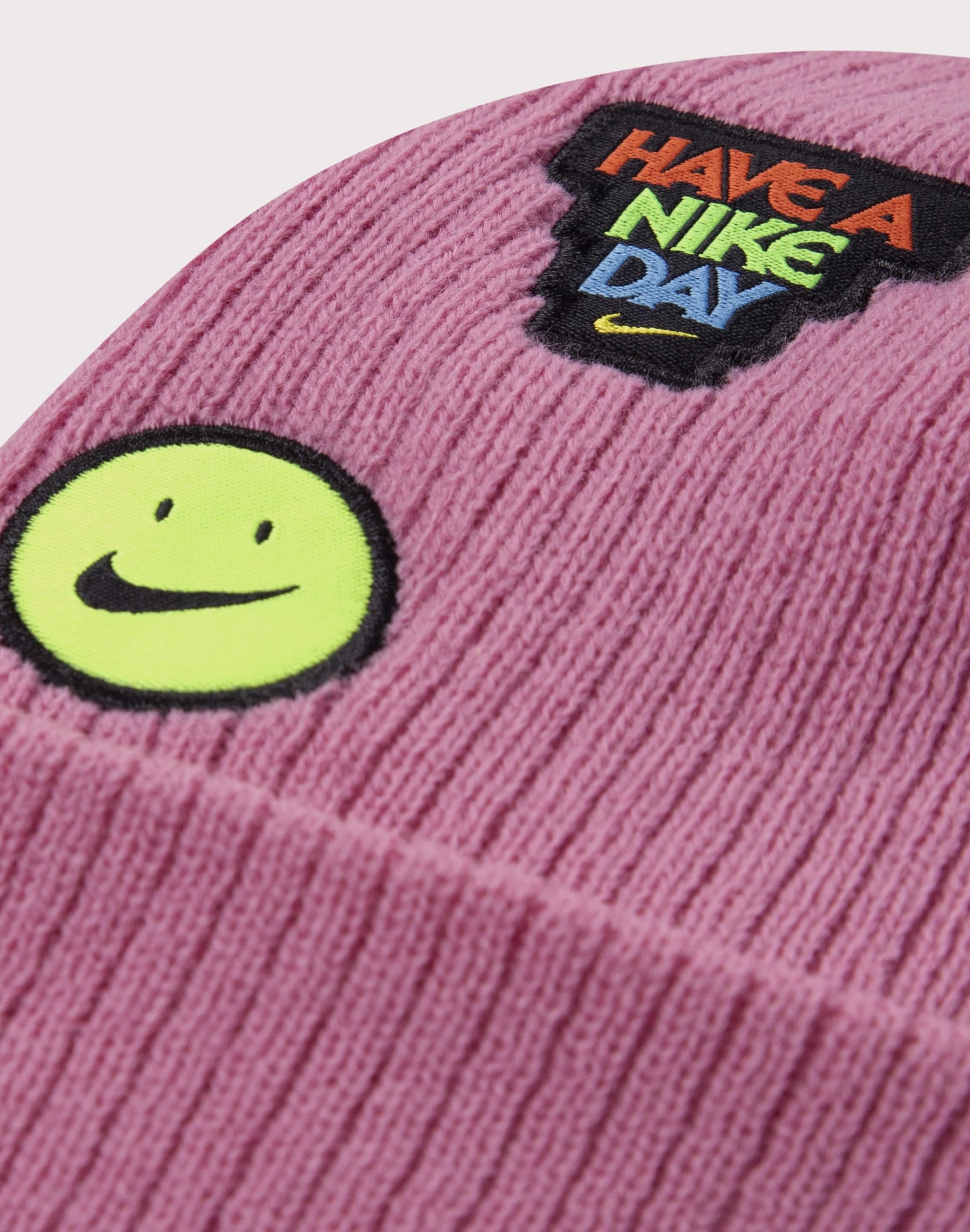 Nike Patch Beanie & Gloves Set